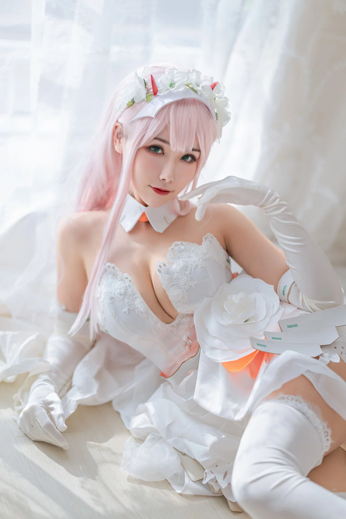 微博妹子Momoko葵葵泳装&兔女郎&花嫁主题性感多套服饰秀完美身材诱惑写真61P