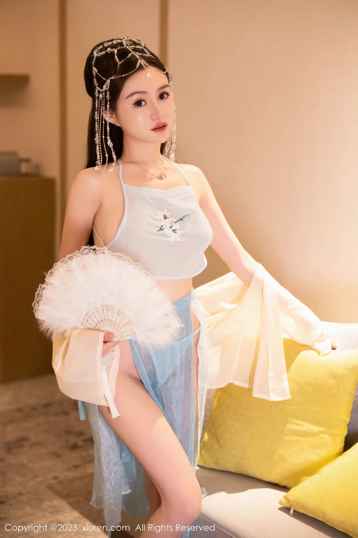 XiuRen第7514期_模特唐宁宁私房浴室性感浅色薄纱古装服饰秀丰腴身姿诱惑写真75P