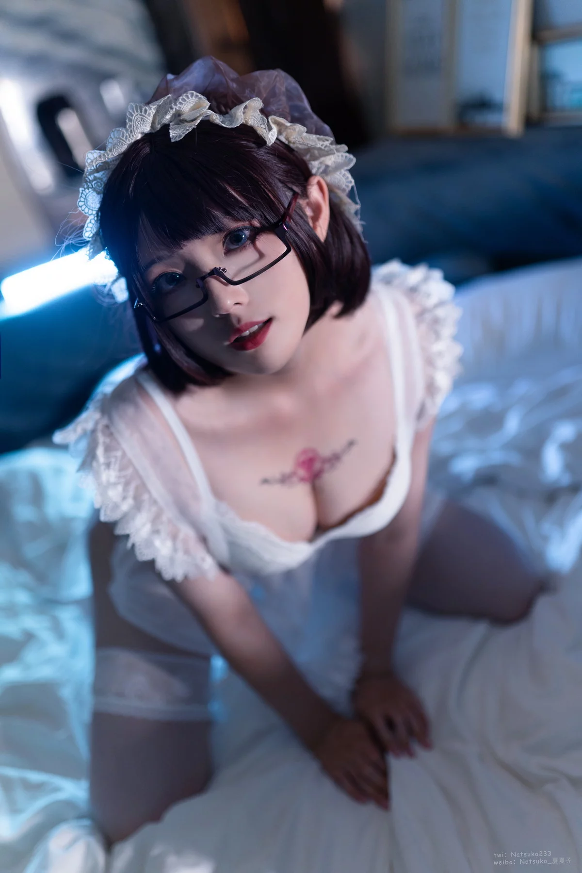 网络美女Natsuko夏夏子透明女仆主题性感透明女仆装露白色蕾丝内衣完美诱惑写真76P