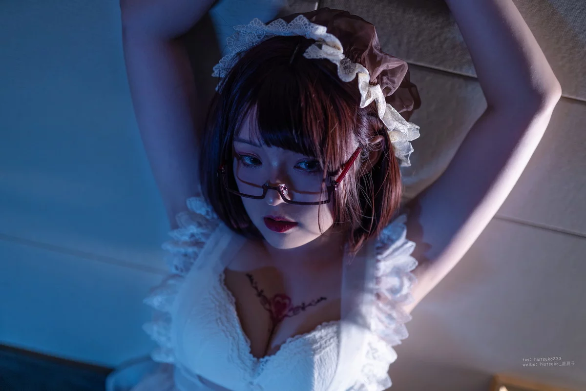 网络美女Natsuko夏夏子透明女仆主题性感透明女仆装露白色蕾丝内衣完美诱惑写真76P