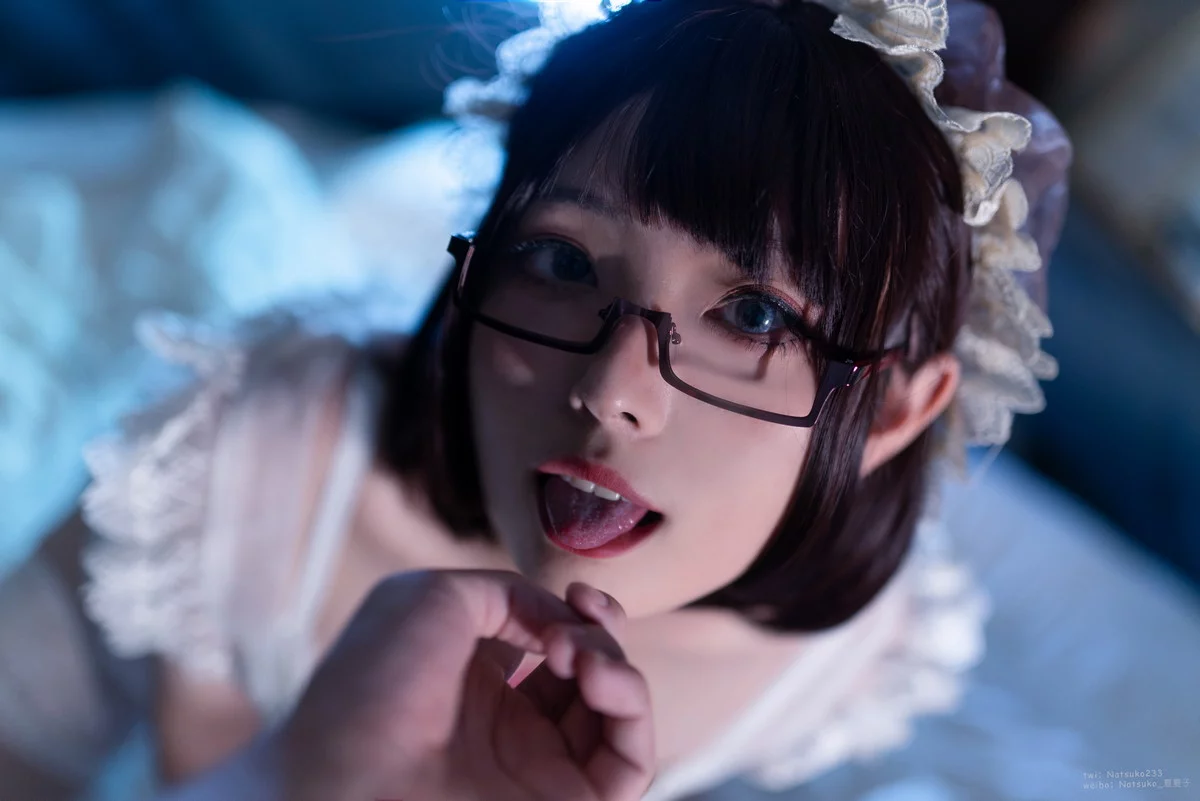 网络美女Natsuko夏夏子透明女仆主题性感透明女仆装露白色蕾丝内衣完美诱惑写真76P