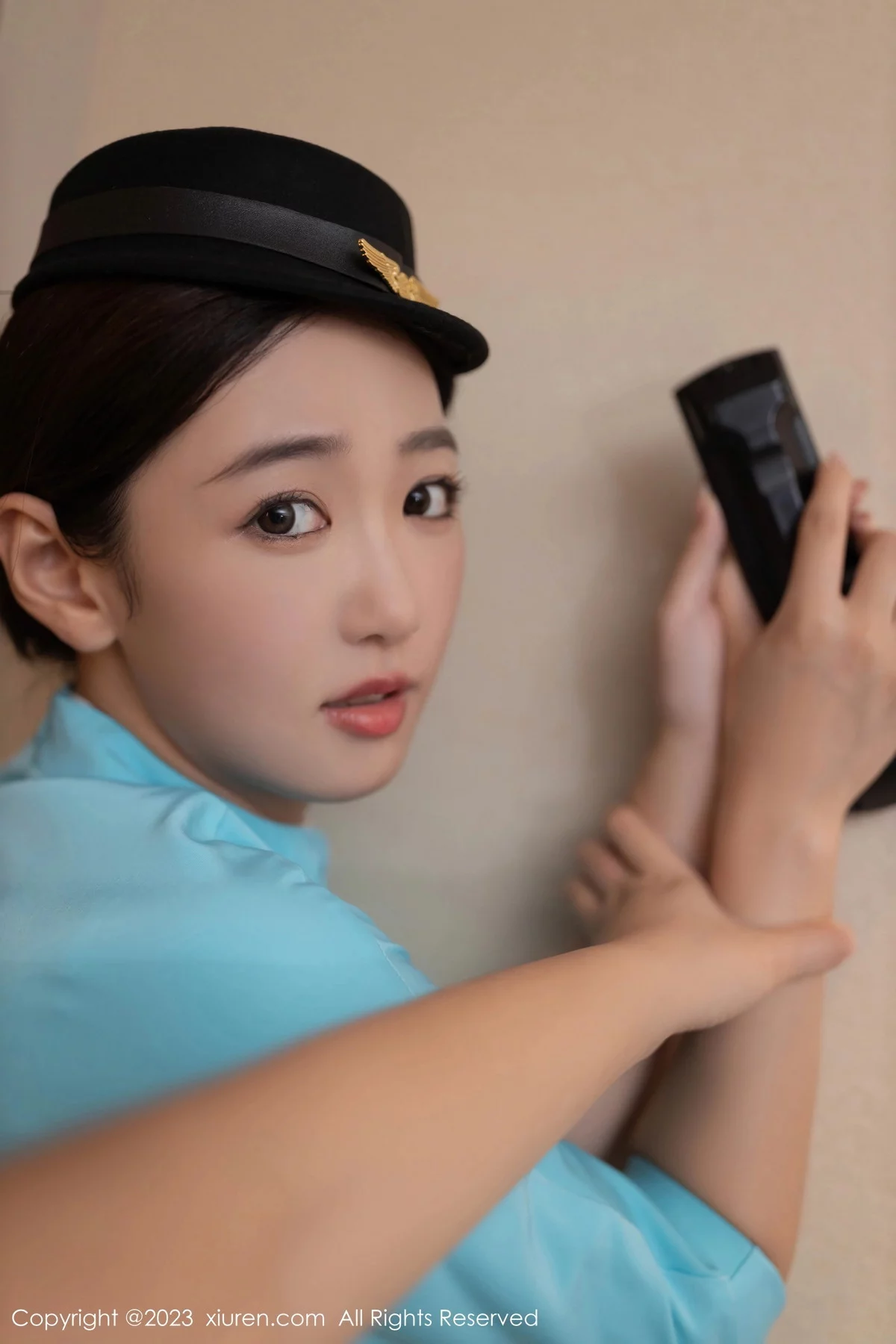 XiuRen第7516期_模特唐安琪蓝色空姐制服露白色蕾丝内衣配超薄黑丝完美诱惑写真80P