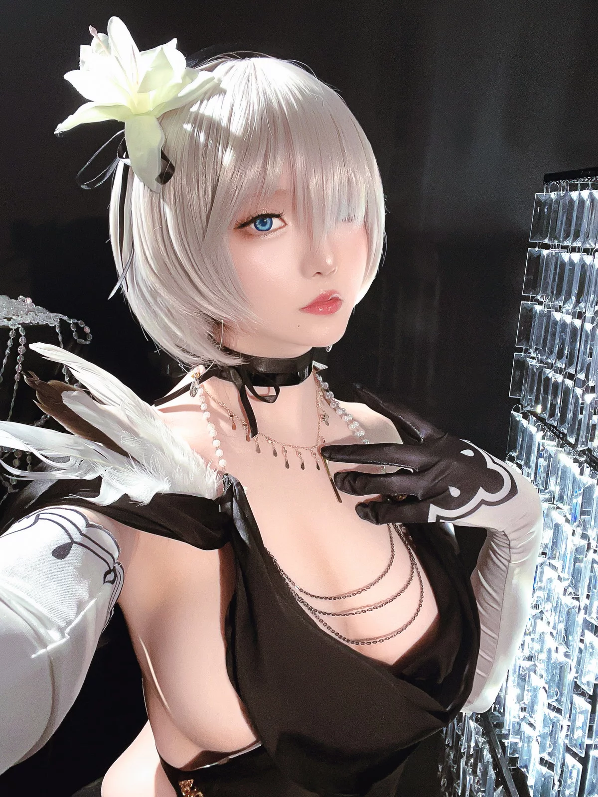 Coser小姐姐星之迟迟2B同人礼服主题性感黑色薄纱礼裙配黑丝吊袜秀翘臀诱惑写真94P