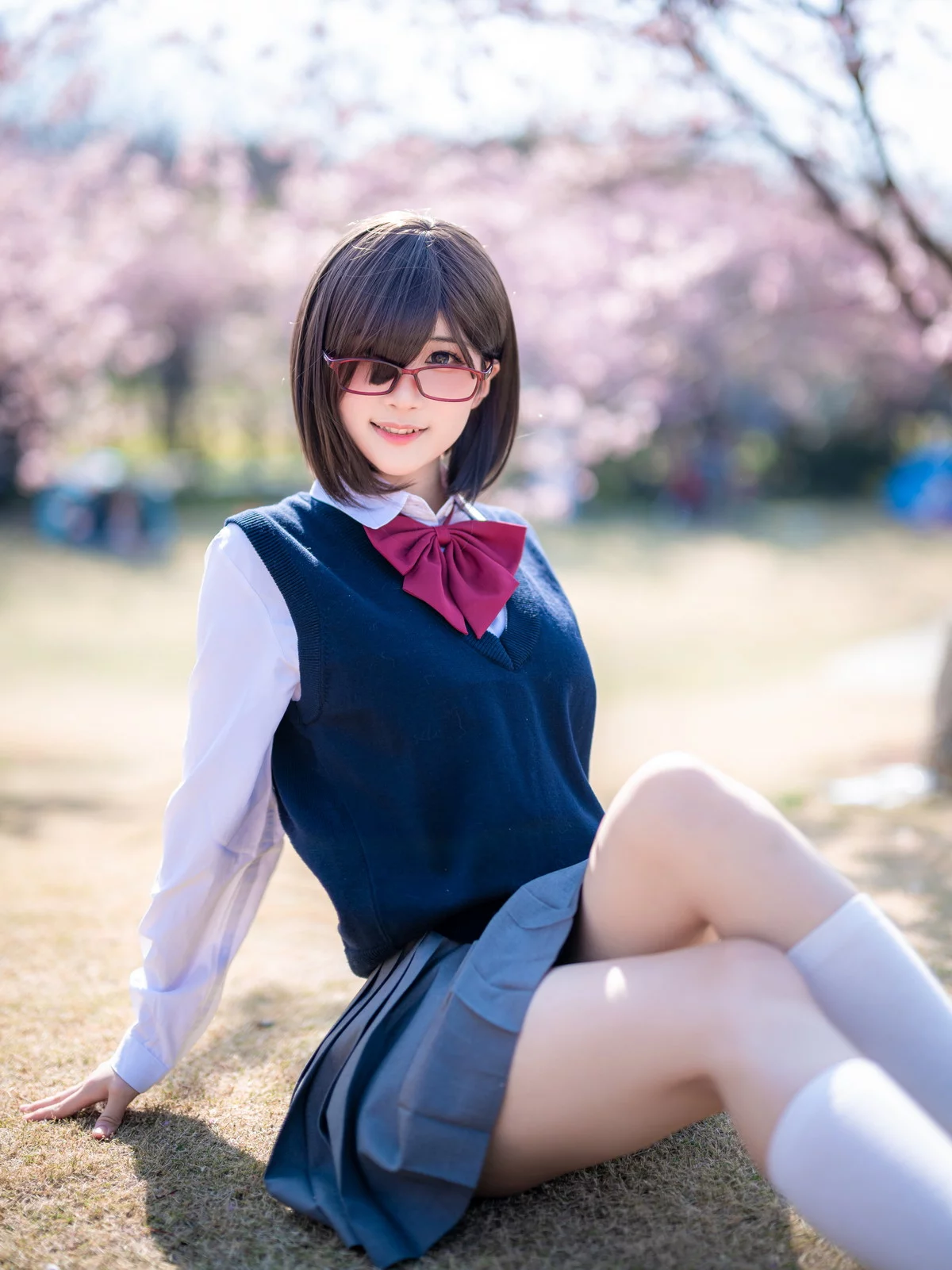 Cos小姐姐幼爱youmeko天乃莉莉纱主题户外性感JK短裙秀翘臀美腿完美诱惑写真27P
