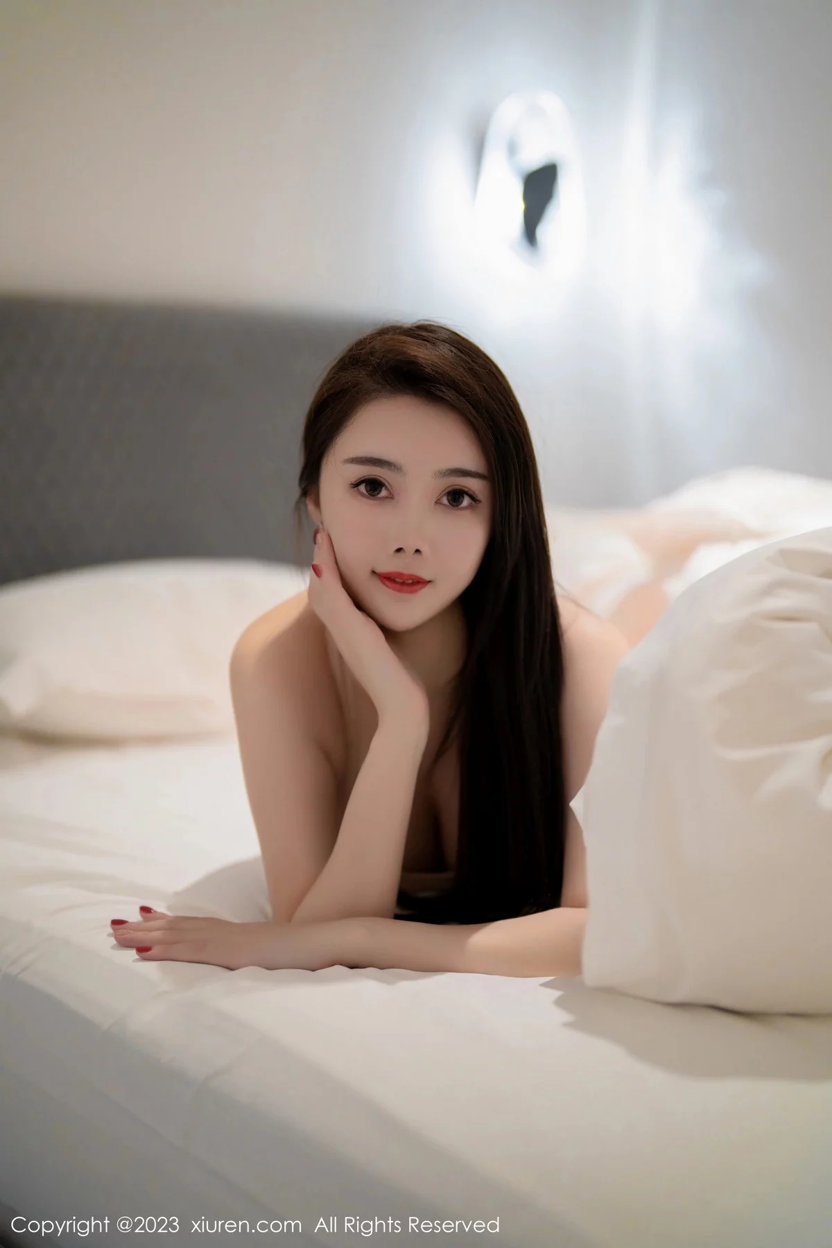 XiuRen第7517期_模特Summer宝宝红色露肩连衣长裙配肉丝袜秀曼妙身姿诱惑写真62P
