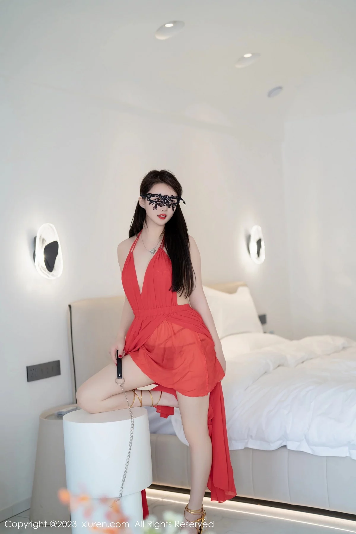 XiuRen第7517期_模特Summer宝宝红色露肩连衣长裙配肉丝袜秀曼妙身姿诱惑写真62P