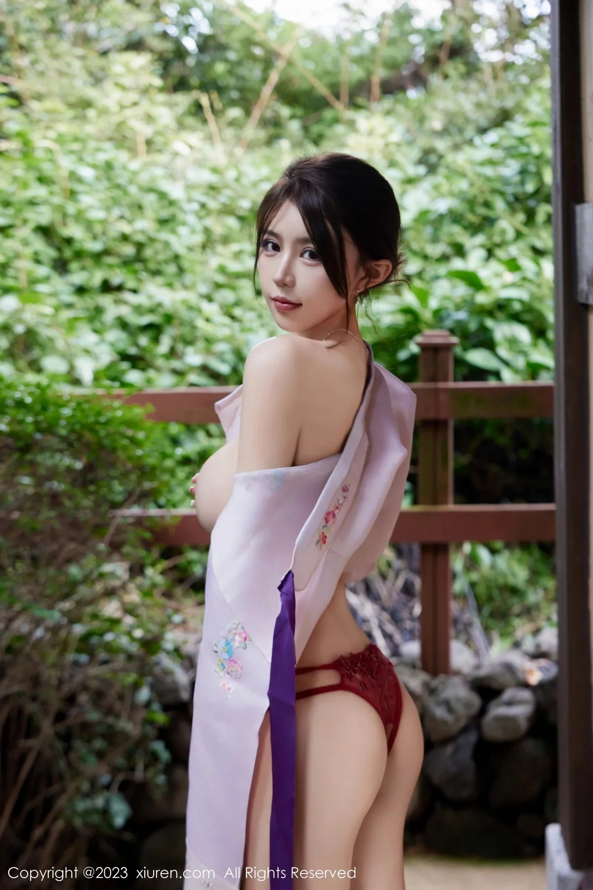 XiuRen第7522期_模特tina_甜仔性感红色大长今服饰半脱秀凹凸身材惹火诱惑写真58P