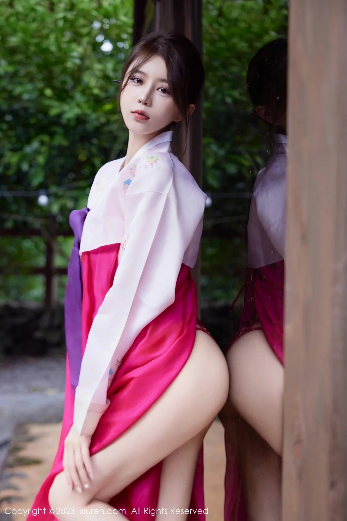 XiuRen第7522期_模特tina_甜仔性感红色大长今服饰半脱秀凹凸身材惹火诱惑写真58P