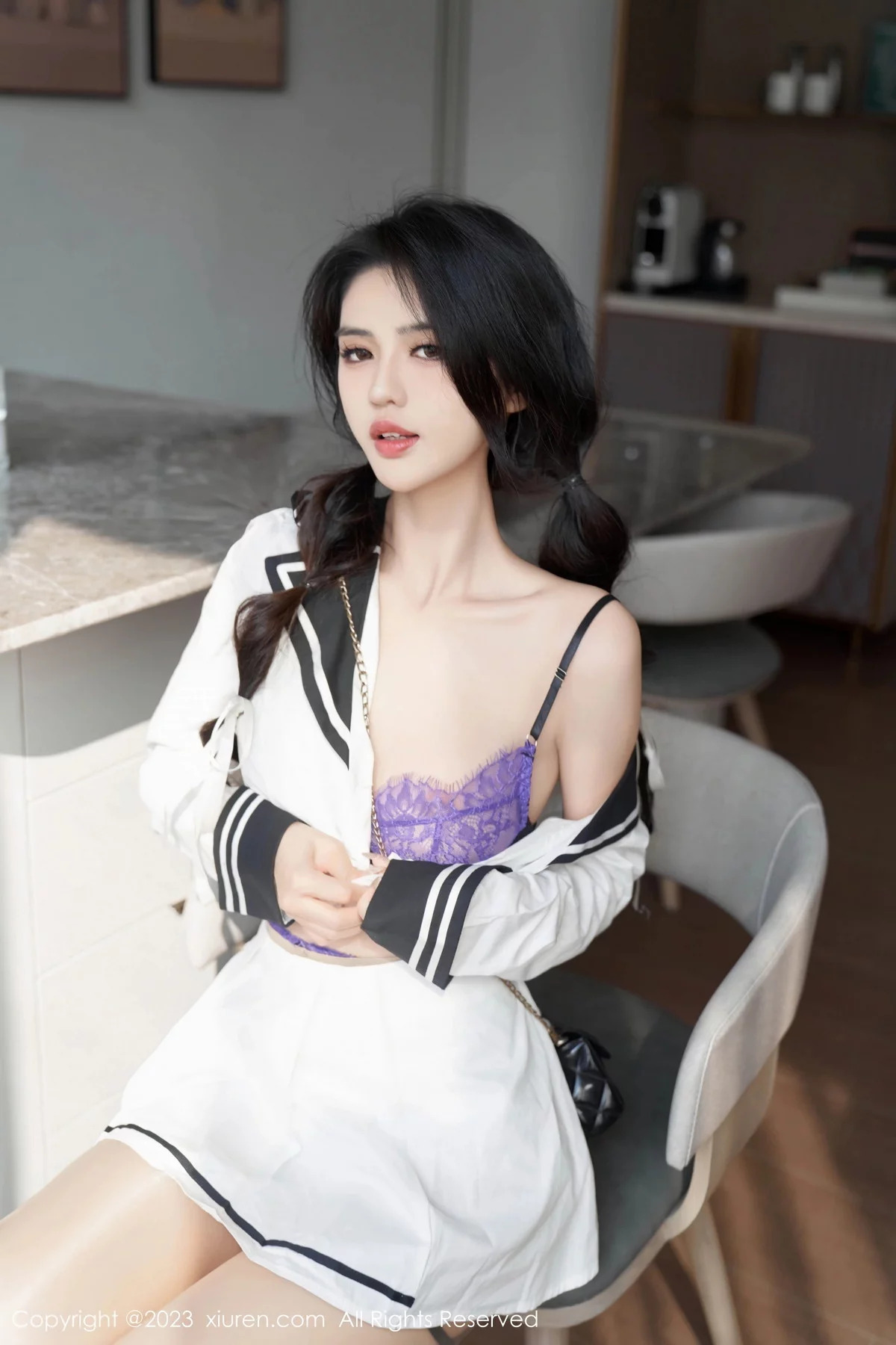 XiuRen第7526期_模特浅浅Danny性感紫色蕾丝内衣配原色丝袜秀曼妙身姿诱惑写真92P
