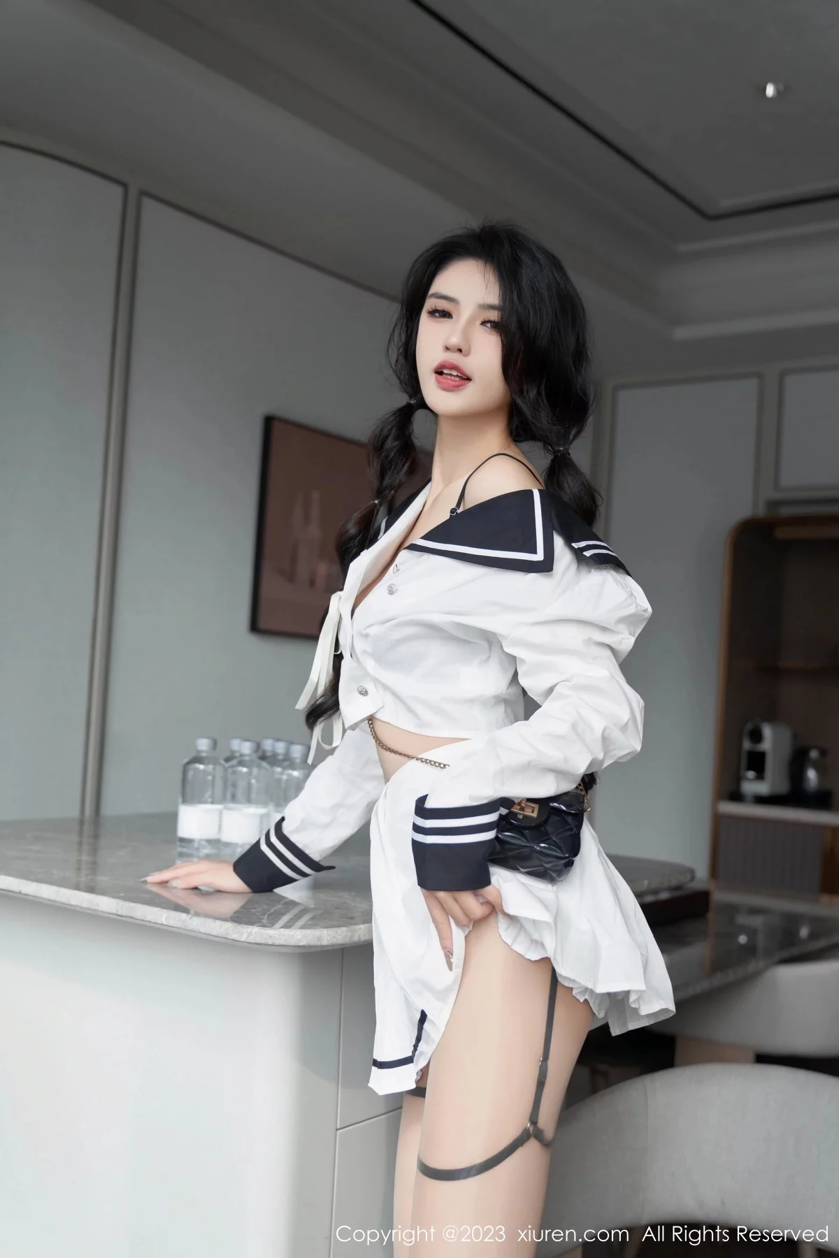 XiuRen第7526期_模特浅浅Danny性感紫色蕾丝内衣配原色丝袜秀曼妙身姿诱惑写真92P
