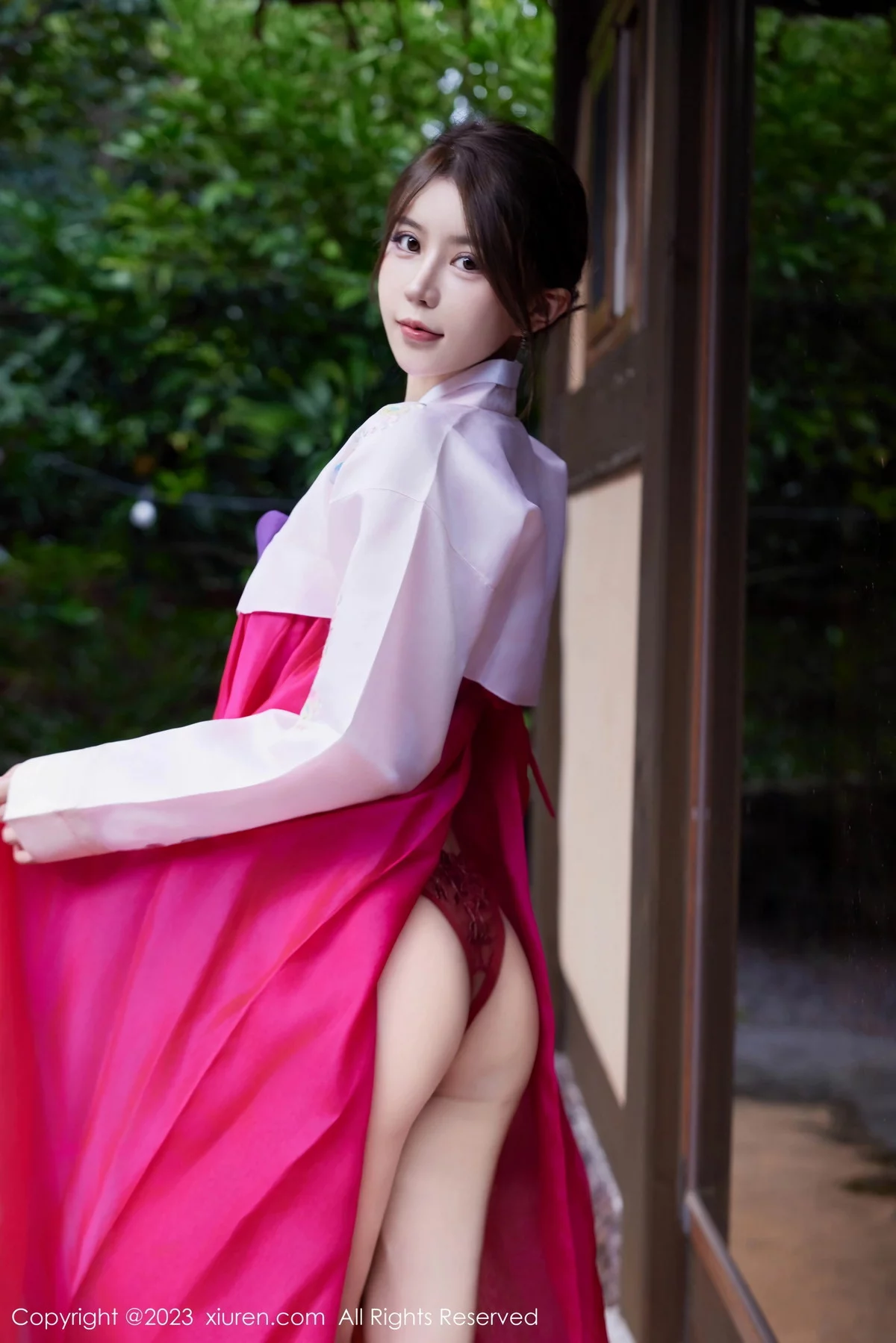 XiuRen第7522期_模特tina_甜仔性感红色大长今服饰半脱秀凹凸身材惹火诱惑写真58P