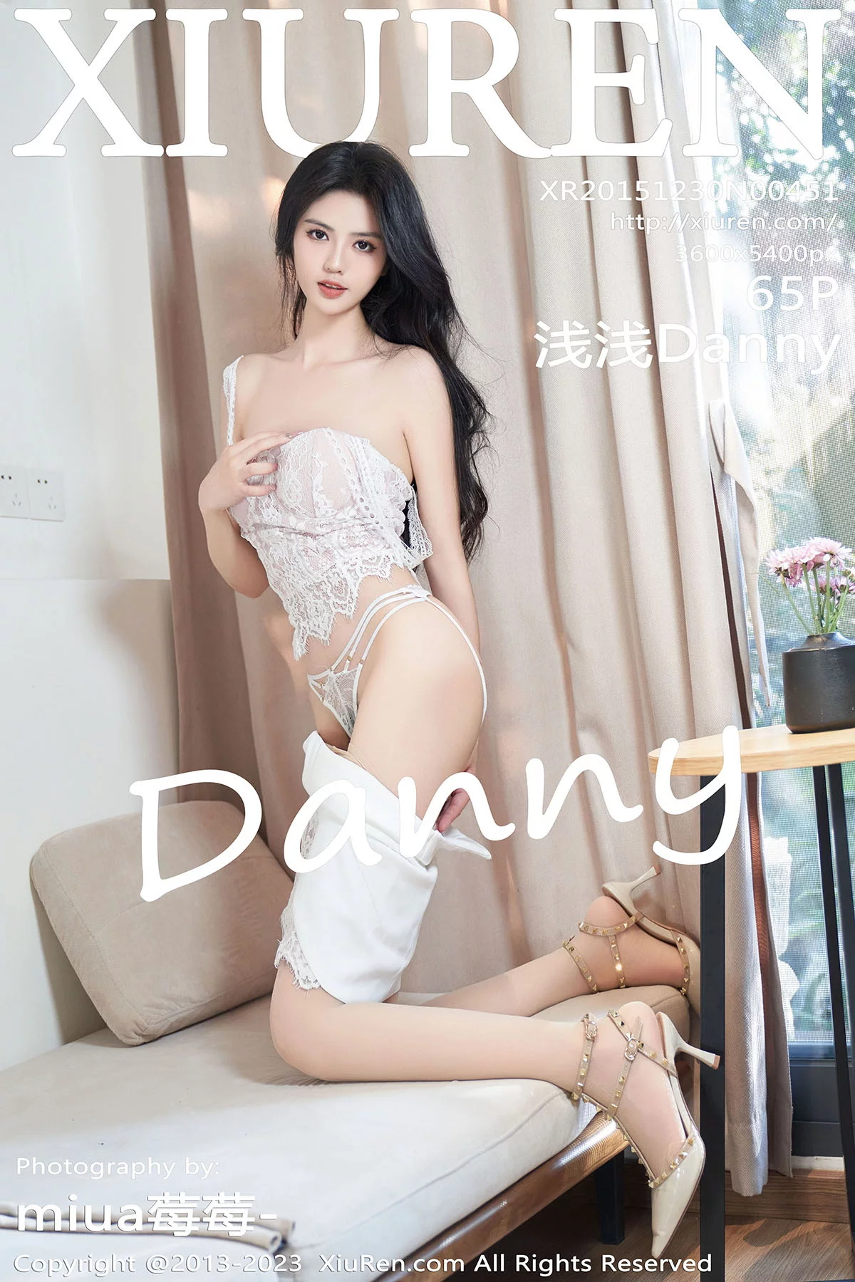XiuRen第7415期_模特浅浅Danny性感浅粉色上衣配短裙秀曼妙身姿完美诱惑写真65P