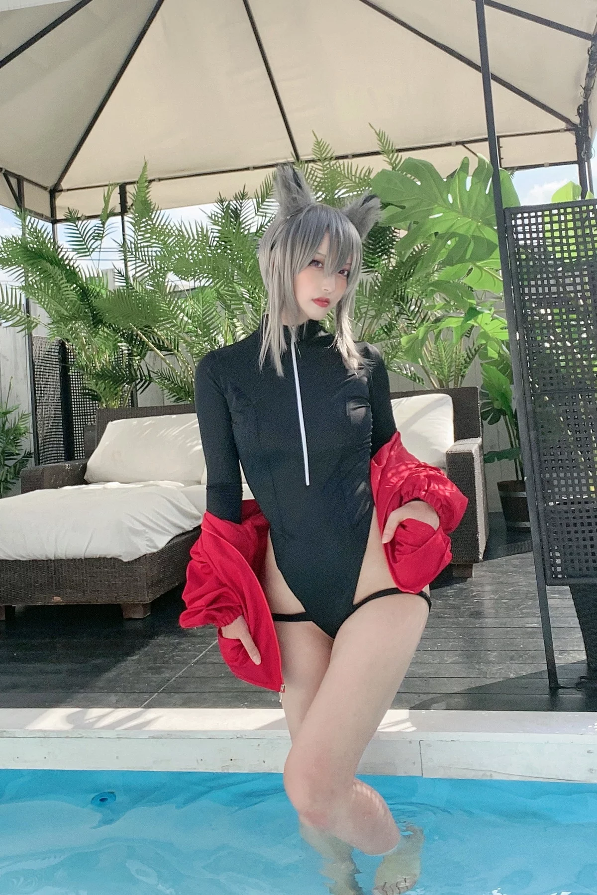 Coser美女切切celia明日方舟主题泳池边性感黑色连体泳衣秀完美身材诱惑写真28P