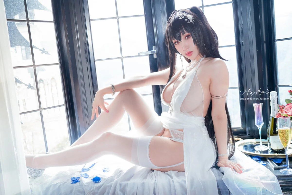 Coser美女雨波_HaneAme-Taihou Wedding主题白色薄透婚纱配白丝吊袜诱惑写真39P