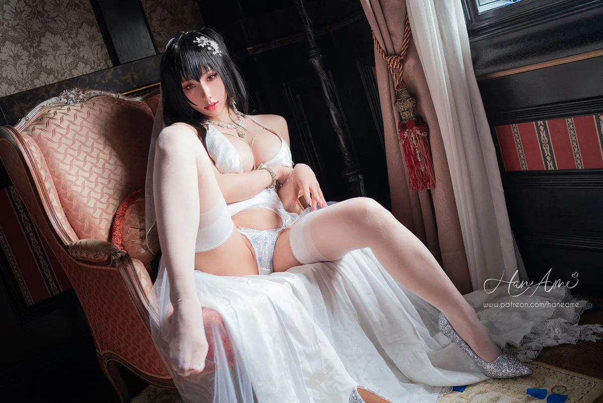 Coser美女雨波_HaneAme-Taihou Wedding主题白色薄透婚纱配白丝吊袜诱惑写真39P