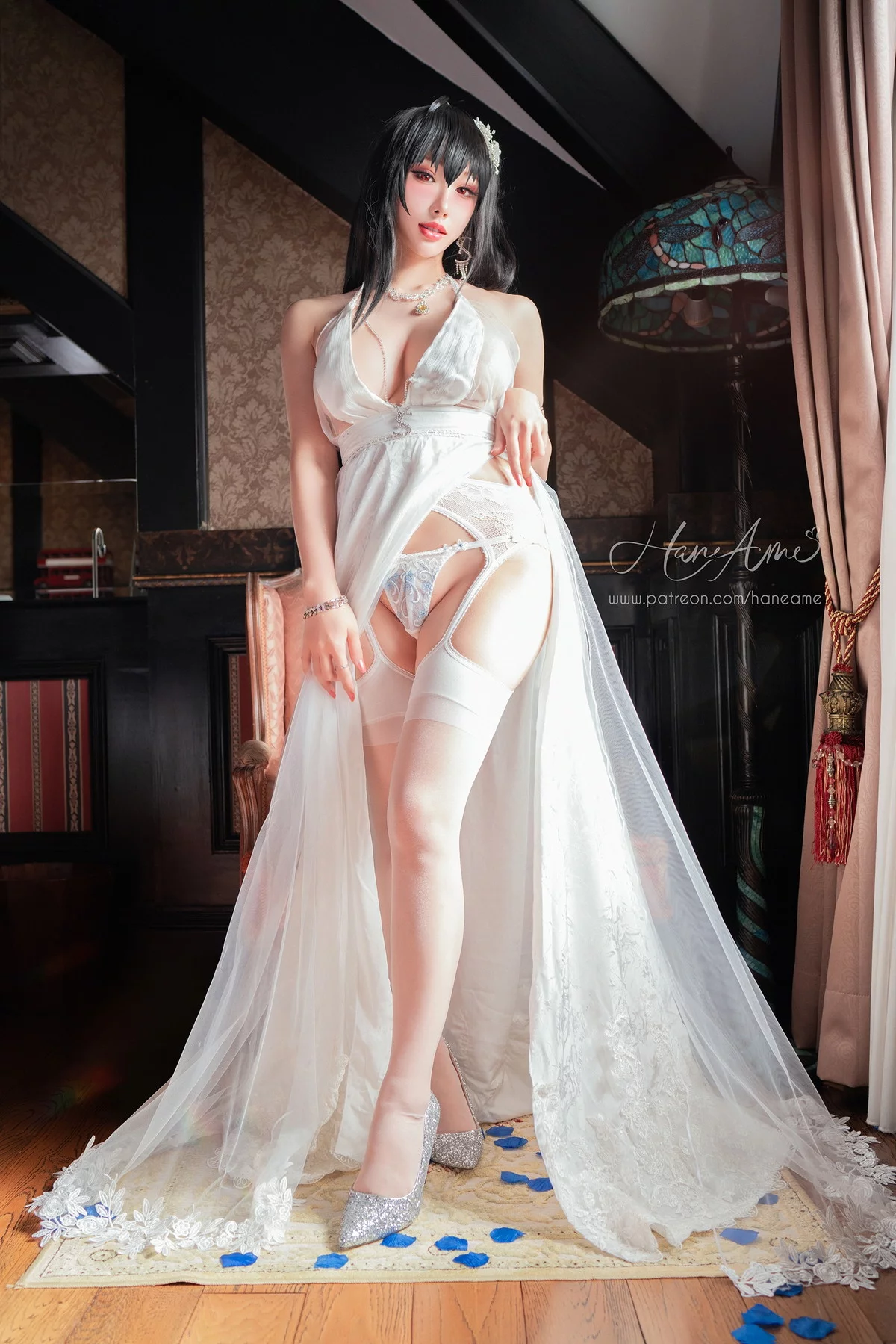 Coser美女雨波_HaneAme-Taihou Wedding主题白色薄透婚纱配白丝吊袜诱惑写真39P
