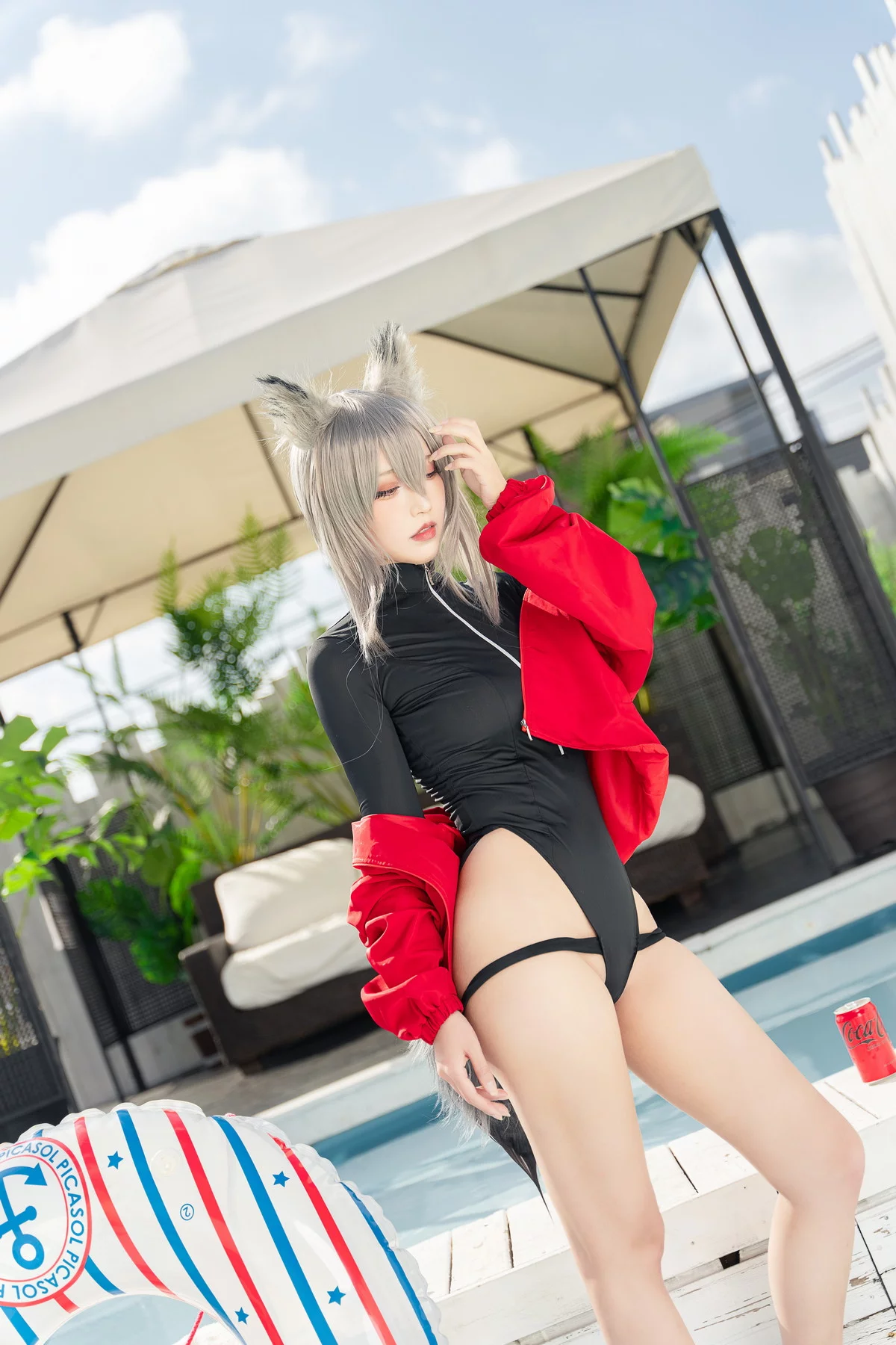Coser美女切切celia明日方舟主题泳池边性感黑色连体泳衣秀完美身材诱惑写真28P