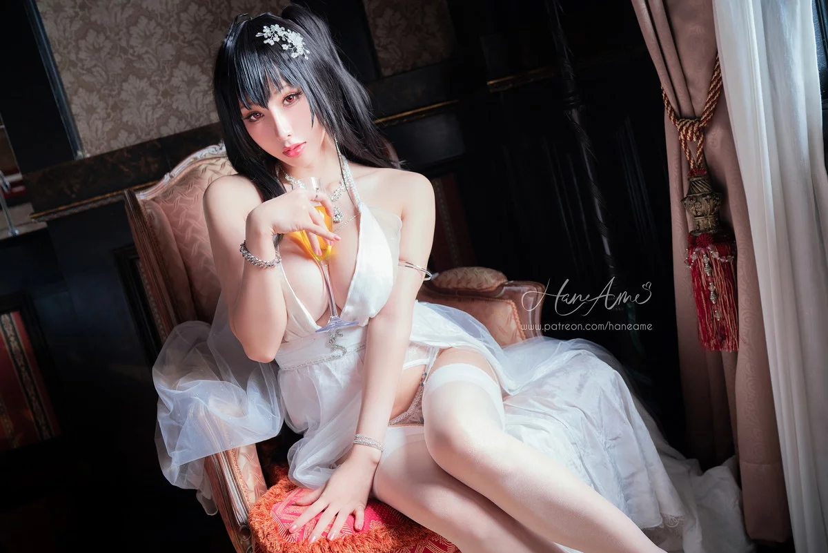 Coser美女雨波_HaneAme-Taihou Wedding主题白色薄透婚纱配白丝吊袜诱惑写真39P