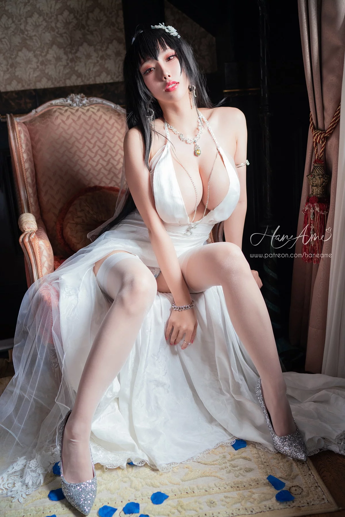 Coser美女雨波_HaneAme-Taihou Wedding主题白色薄透婚纱配白丝吊袜诱惑写真39P