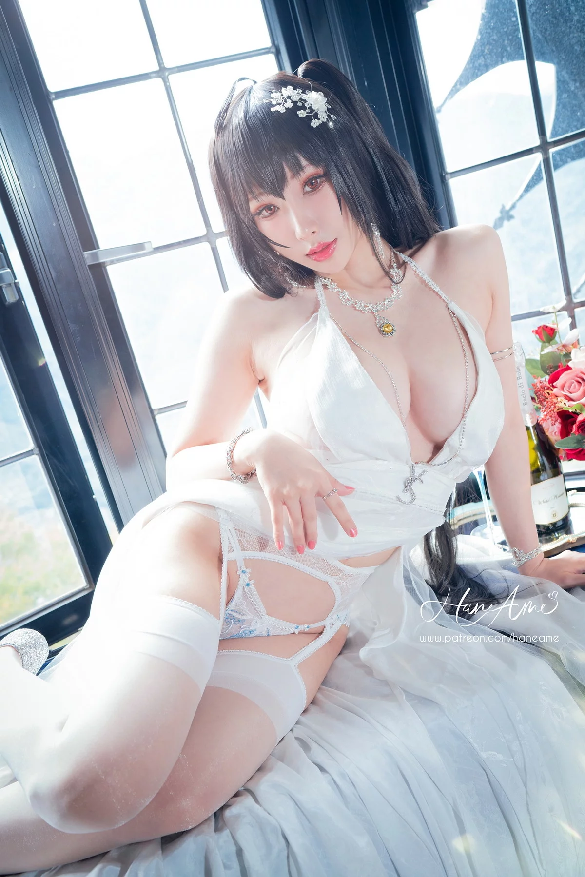 Coser美女雨波_HaneAme-Taihou Wedding主题白色薄透婚纱配白丝吊袜诱惑写真39P