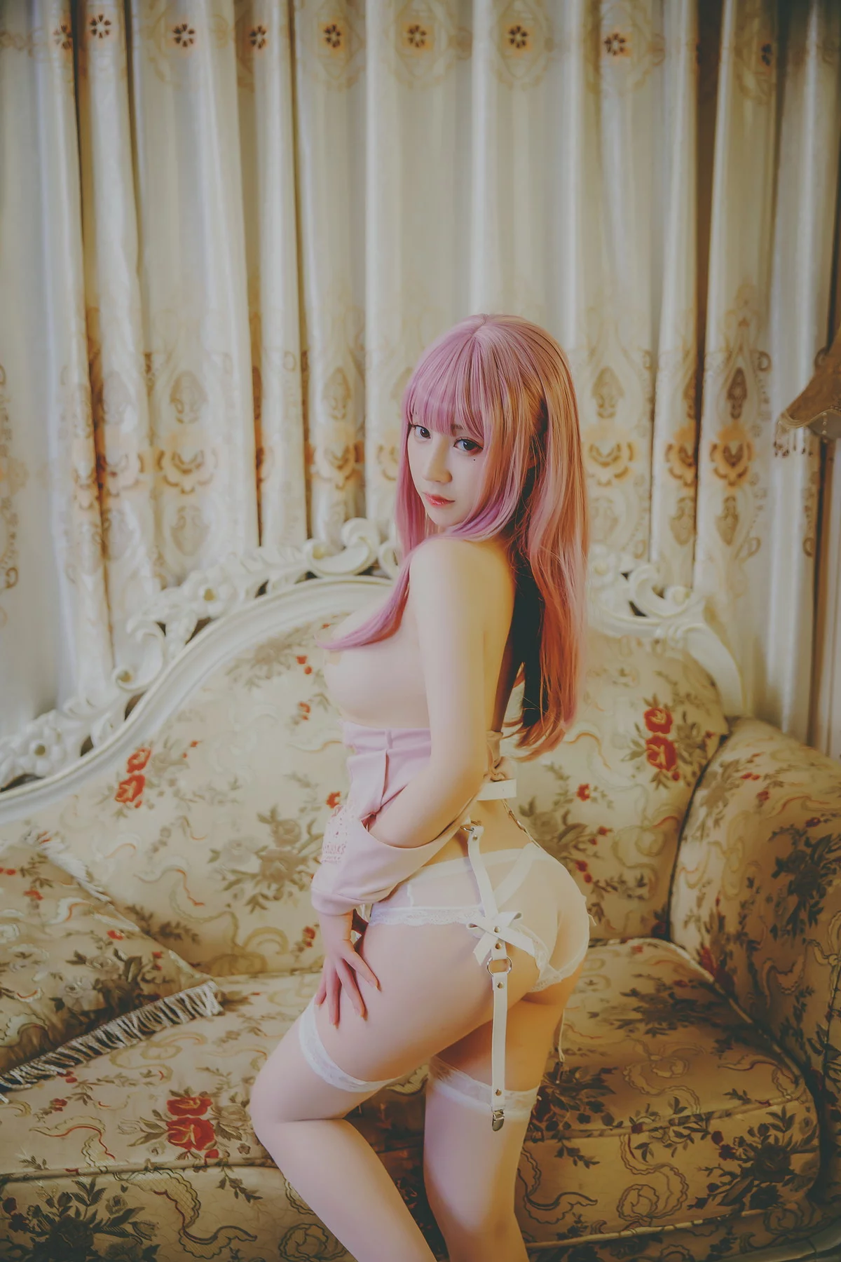 动漫博主尤猫醒醒Pink Hair Underwear主题私房性感情趣内衣配白丝吊袜诱惑写真27P