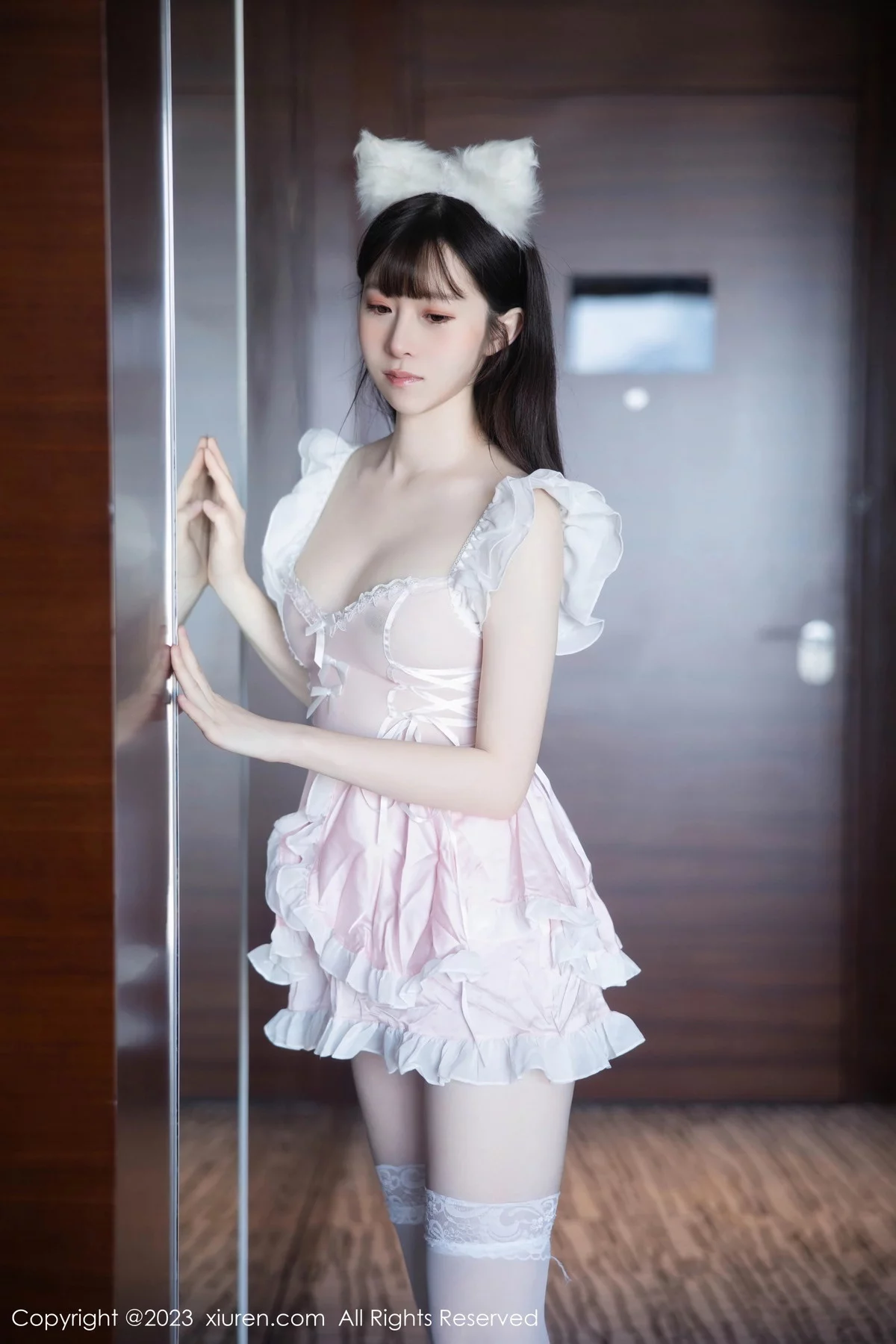 XiuRen第7602期_模特林悠悠脱粉色女仆短裙露性感情趣内衣秀惹火身材诱惑写真80P