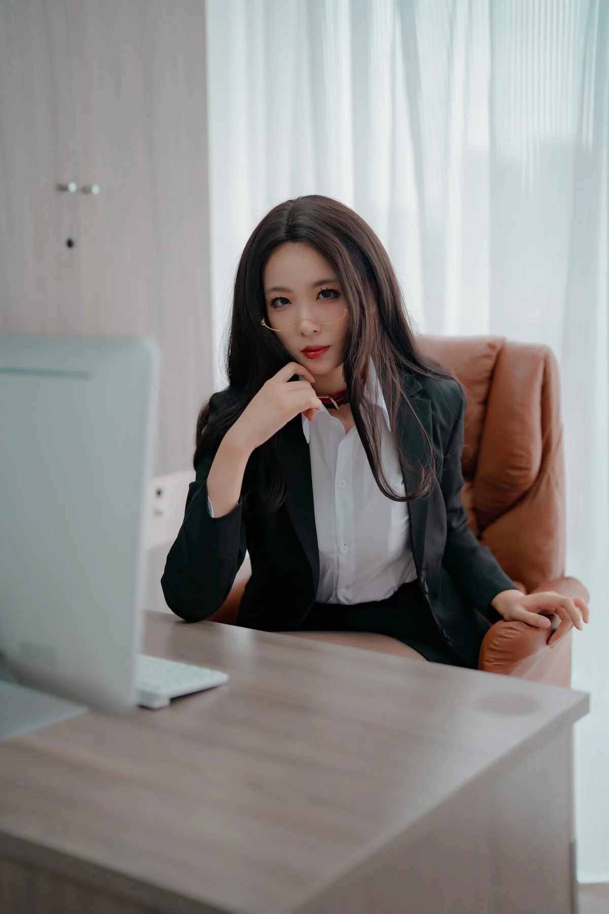 网络美女轩萧学姐女社长主题性感红色皮质兔女郎服饰配超薄黑丝迷人诱惑写真108P