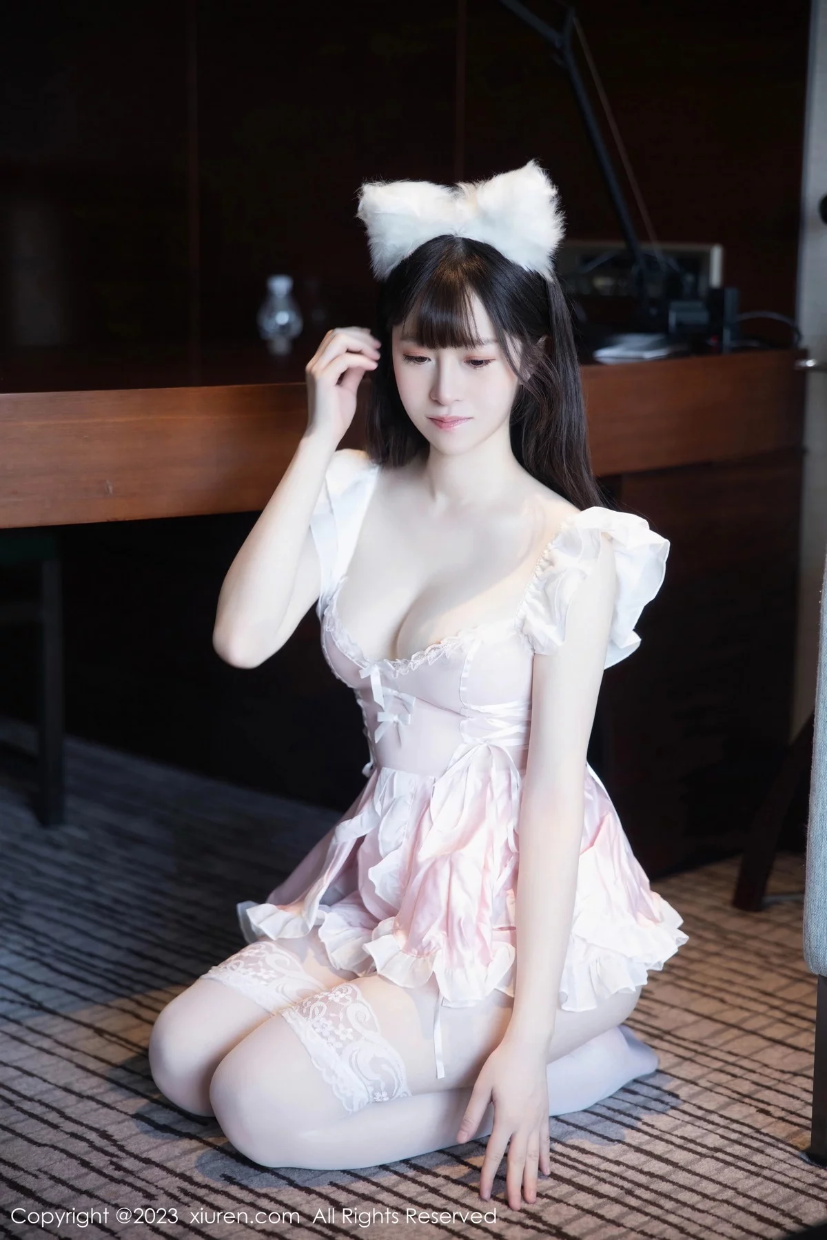 XiuRen第7602期_模特林悠悠脱粉色女仆短裙露性感情趣内衣秀惹火身材诱惑写真80P