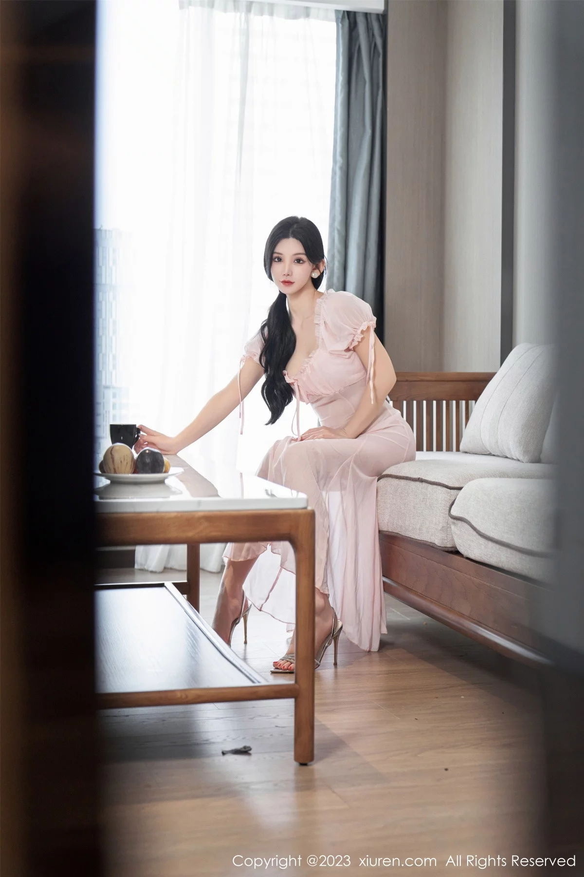 XiuRen第7615期_女神周于希Sally私房性感粉色薄纱长裙透视秀惹火身材诱惑写真120P