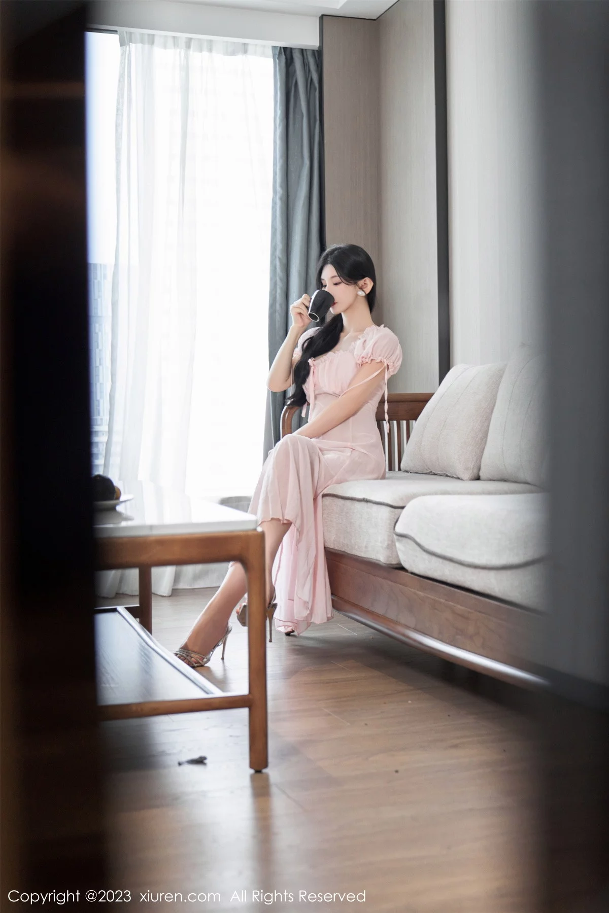 XiuRen第7615期_女神周于希Sally私房性感粉色薄纱长裙透视秀惹火身材诱惑写真120P