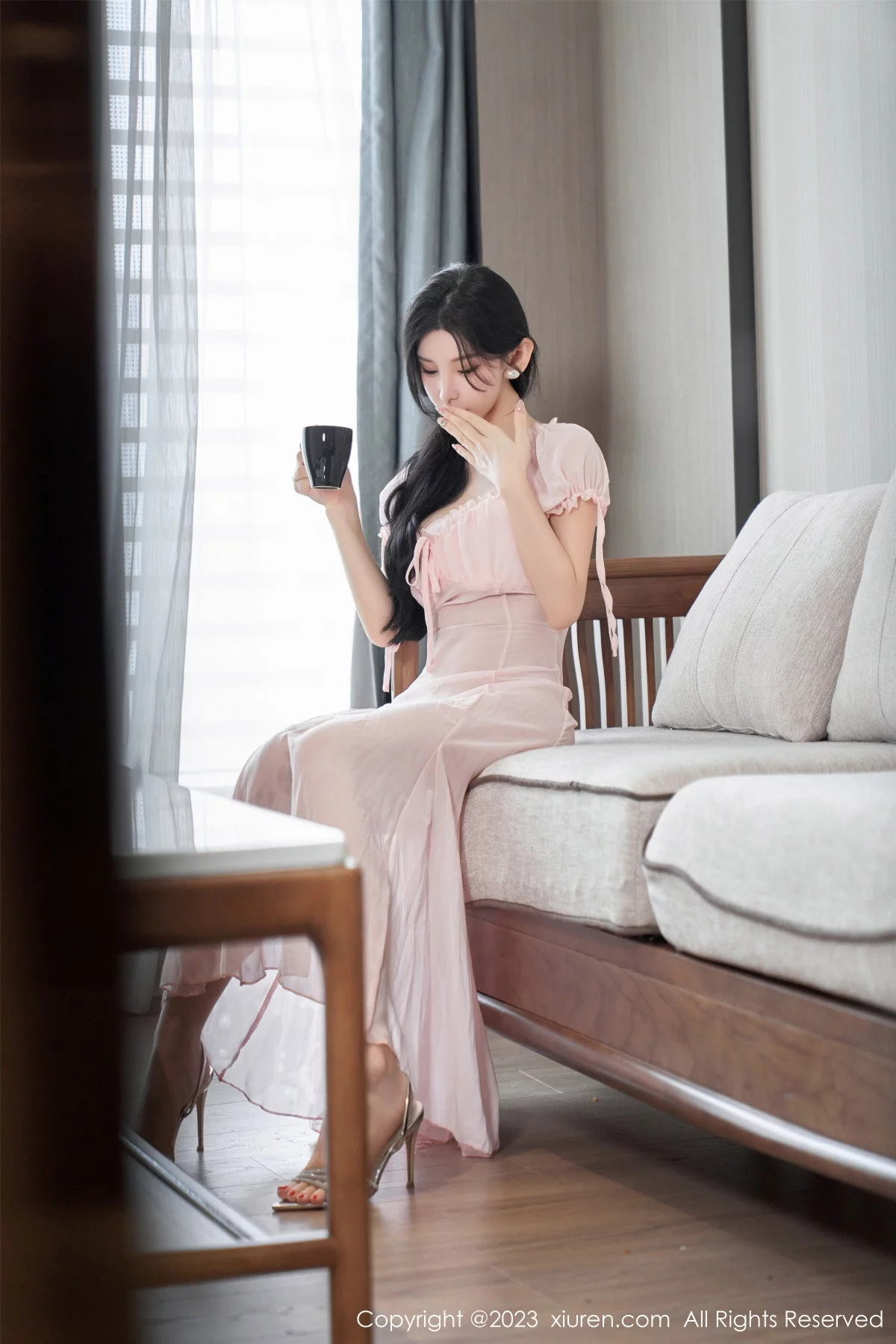 XiuRen第7615期_女神周于希Sally私房性感粉色薄纱长裙透视秀惹火身材诱惑写真120P