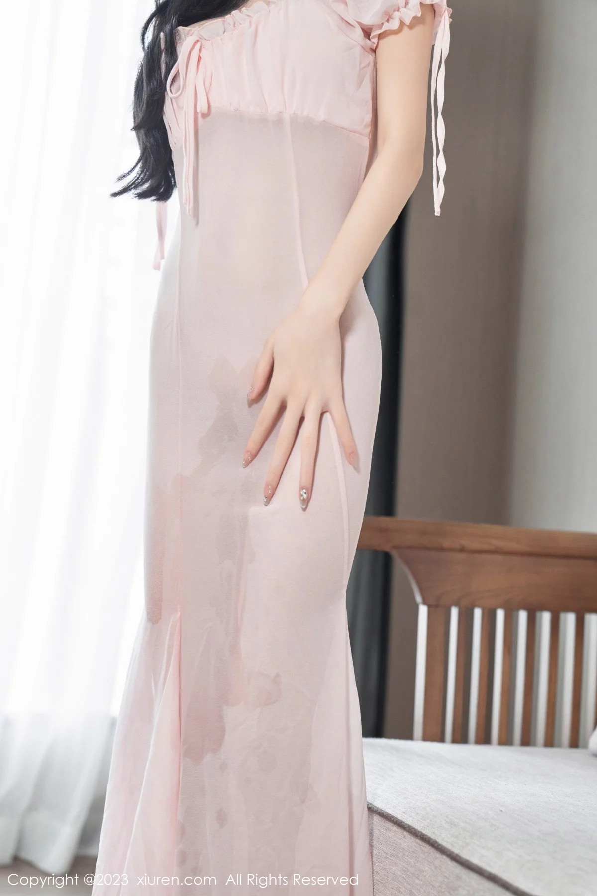XiuRen第7615期_女神周于希Sally私房性感粉色薄纱长裙透视秀惹火身材诱惑写真120P