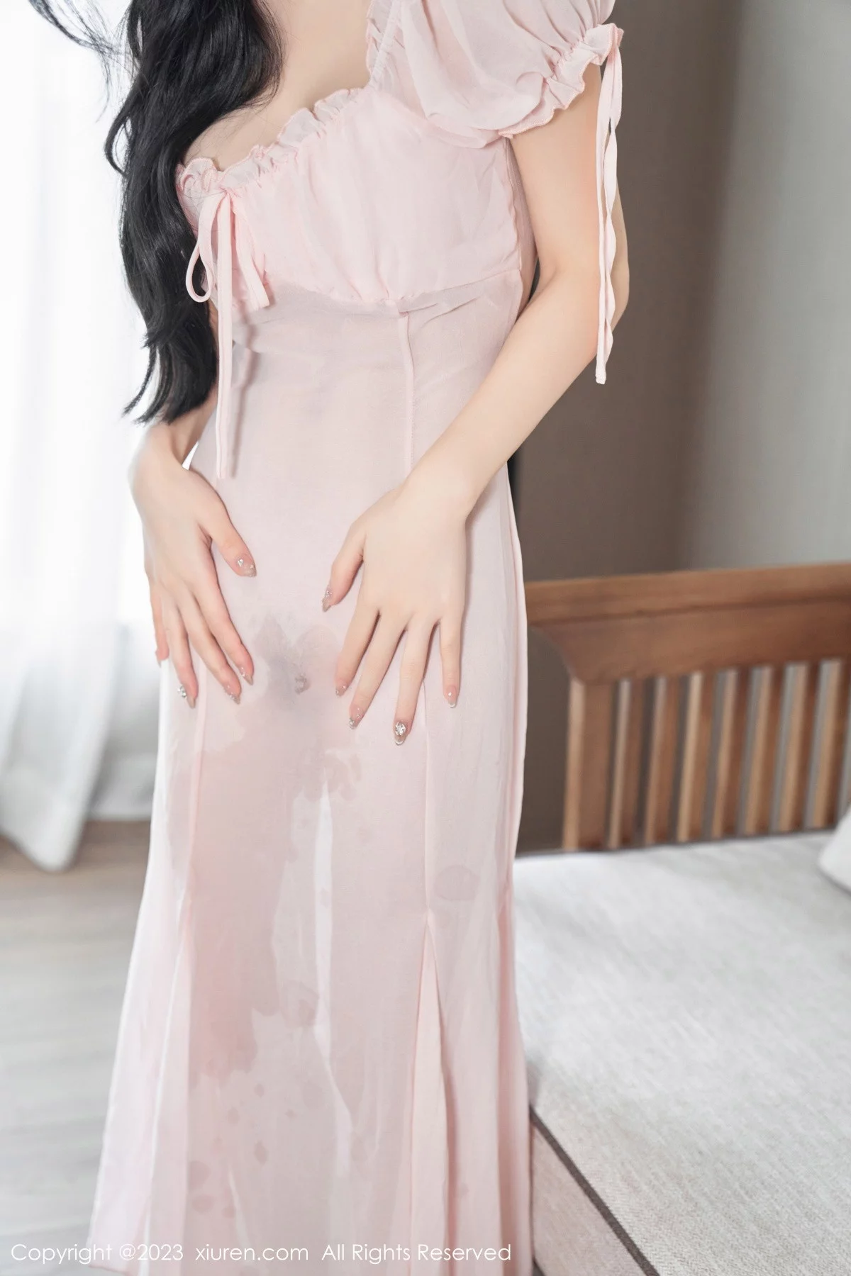 XiuRen第7615期_女神周于希Sally私房性感粉色薄纱长裙透视秀惹火身材诱惑写真120P