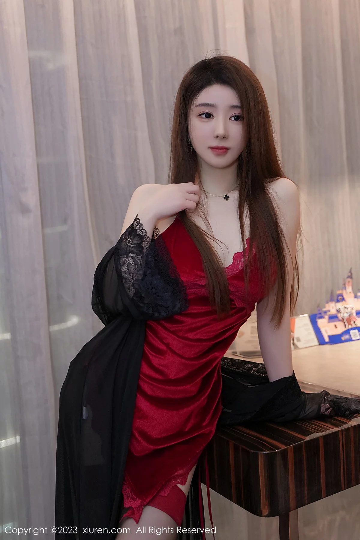 XiuRen第7628期_模特雨儿baby性感红色吊带睡裙配黑丝吊袜秀丰腴身材诱惑写真59P