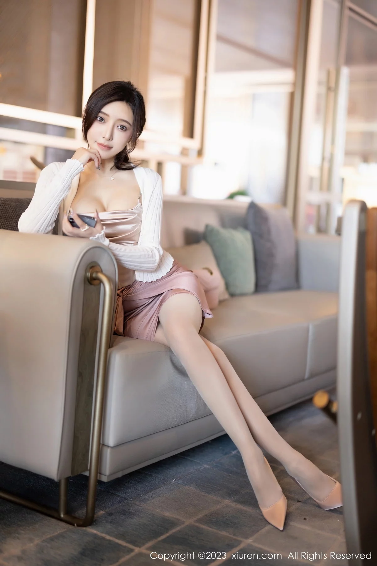 XiuRen第7640期_女神王馨瑶yanni粉色连衣短裙+黑色情趣服秀完美身材诱惑写真88P