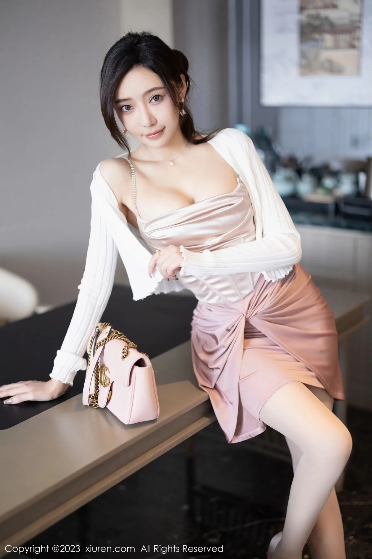 XiuRen第7640期_女神王馨瑶yanni粉色连衣短裙+黑色情趣服秀完美身材诱惑写真88P