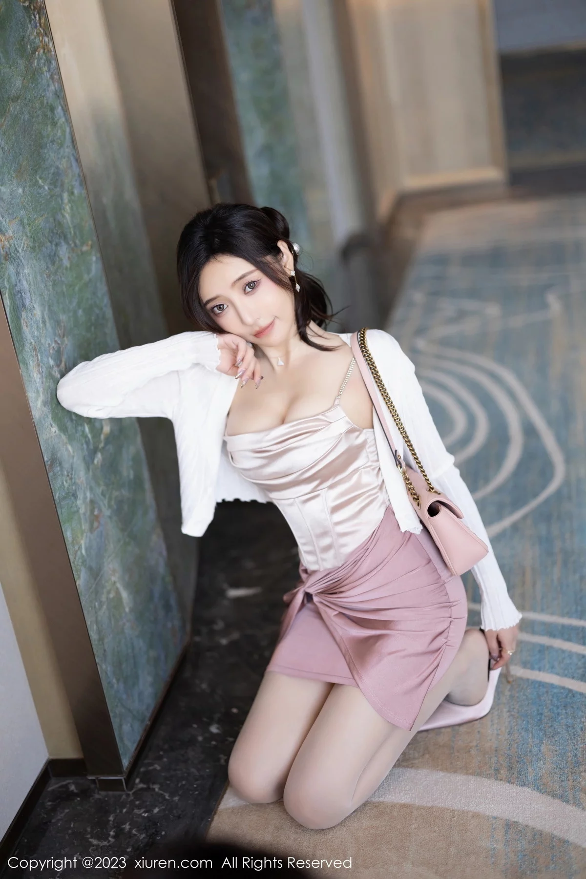 XiuRen第7640期_女神王馨瑶yanni粉色连衣短裙+黑色情趣服秀完美身材诱惑写真88P