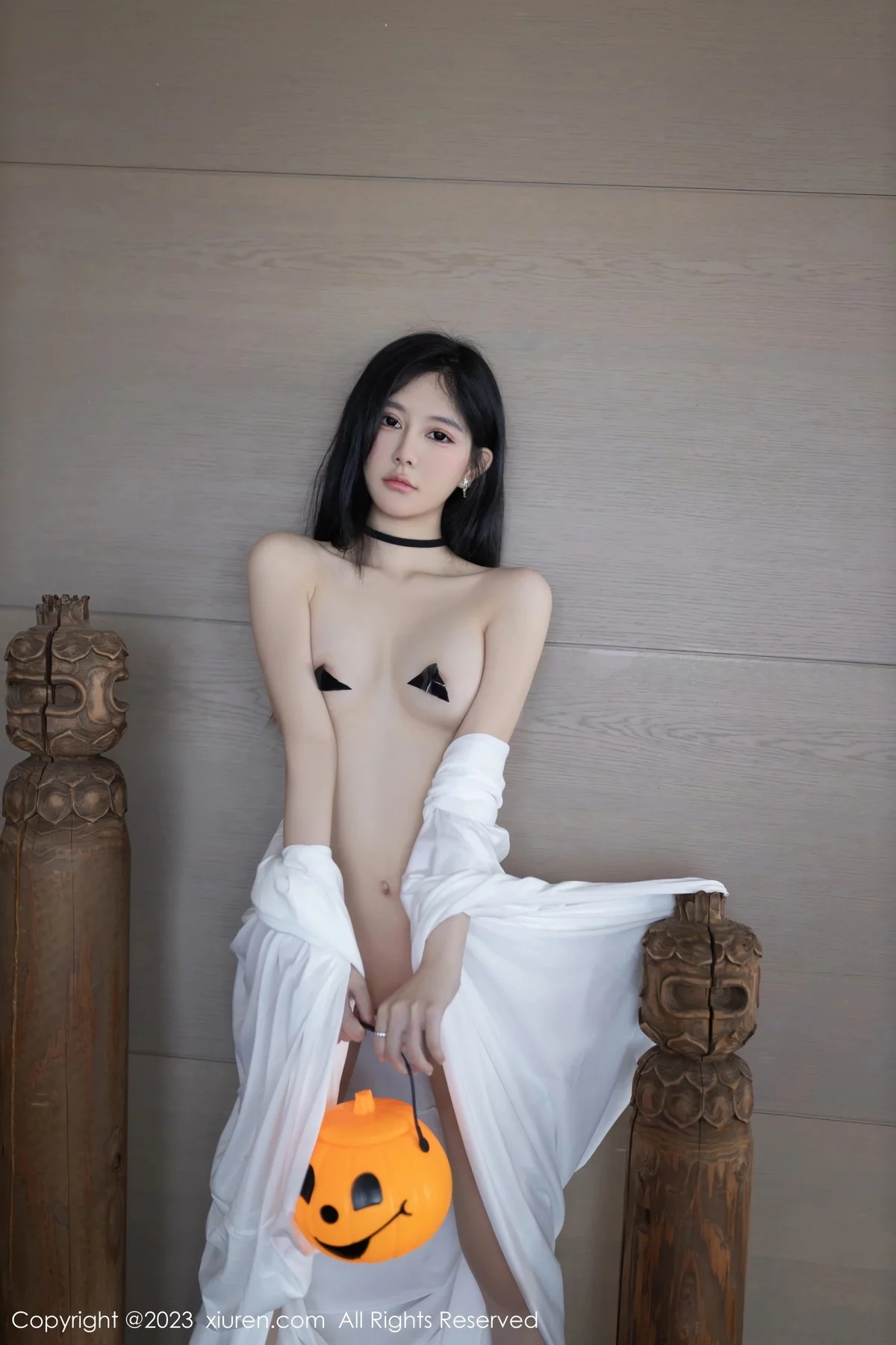 XiuRen第7649期_模特幼幼性感黑色皮质情趣服饰配黑丝吊袜秀完美身材诱惑写真80P