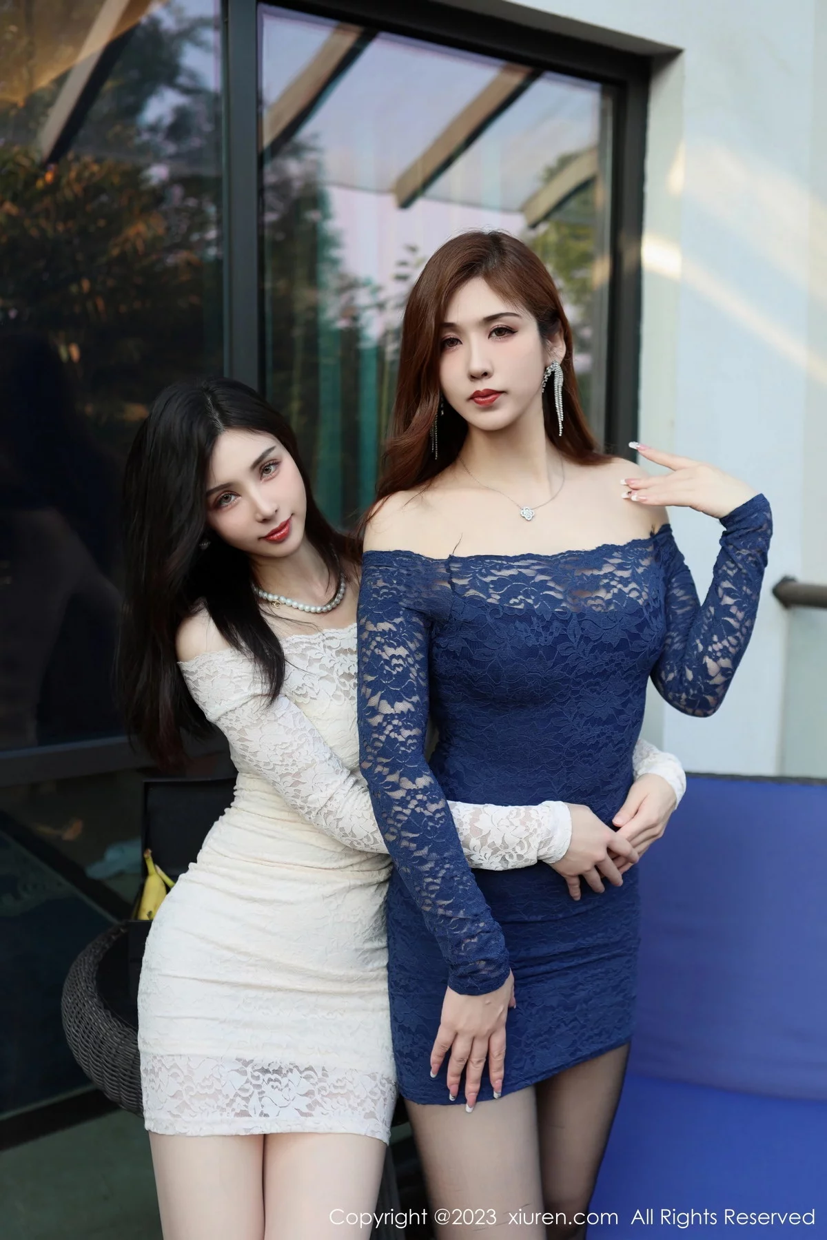 XiuRen第7669期_模特合集月野兔美妞＆曼柔性感连衣短裙配丝袜系列完美诱惑写真74P
