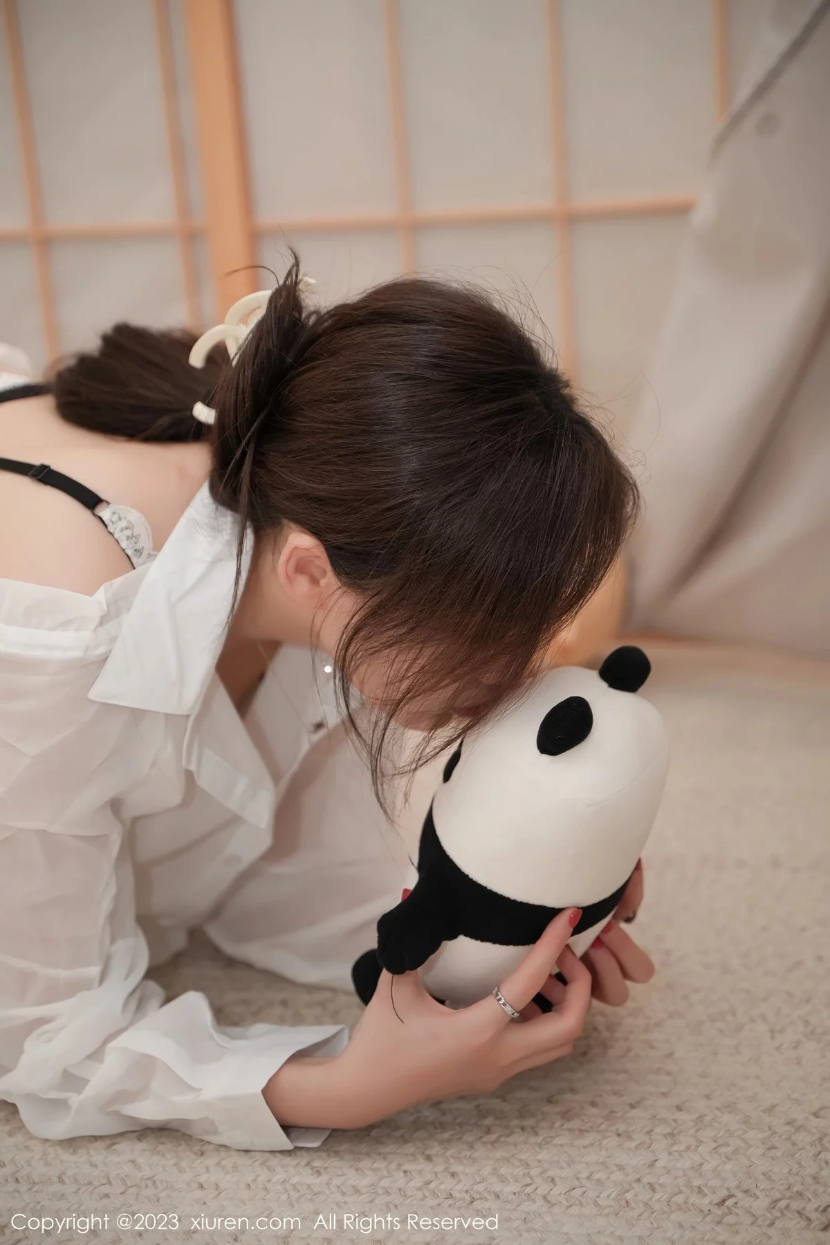 XiuRen第7672期_女神Carol周妍希白色薄透衬衫配白丝吊袜秀丰满身材诱惑写真81P