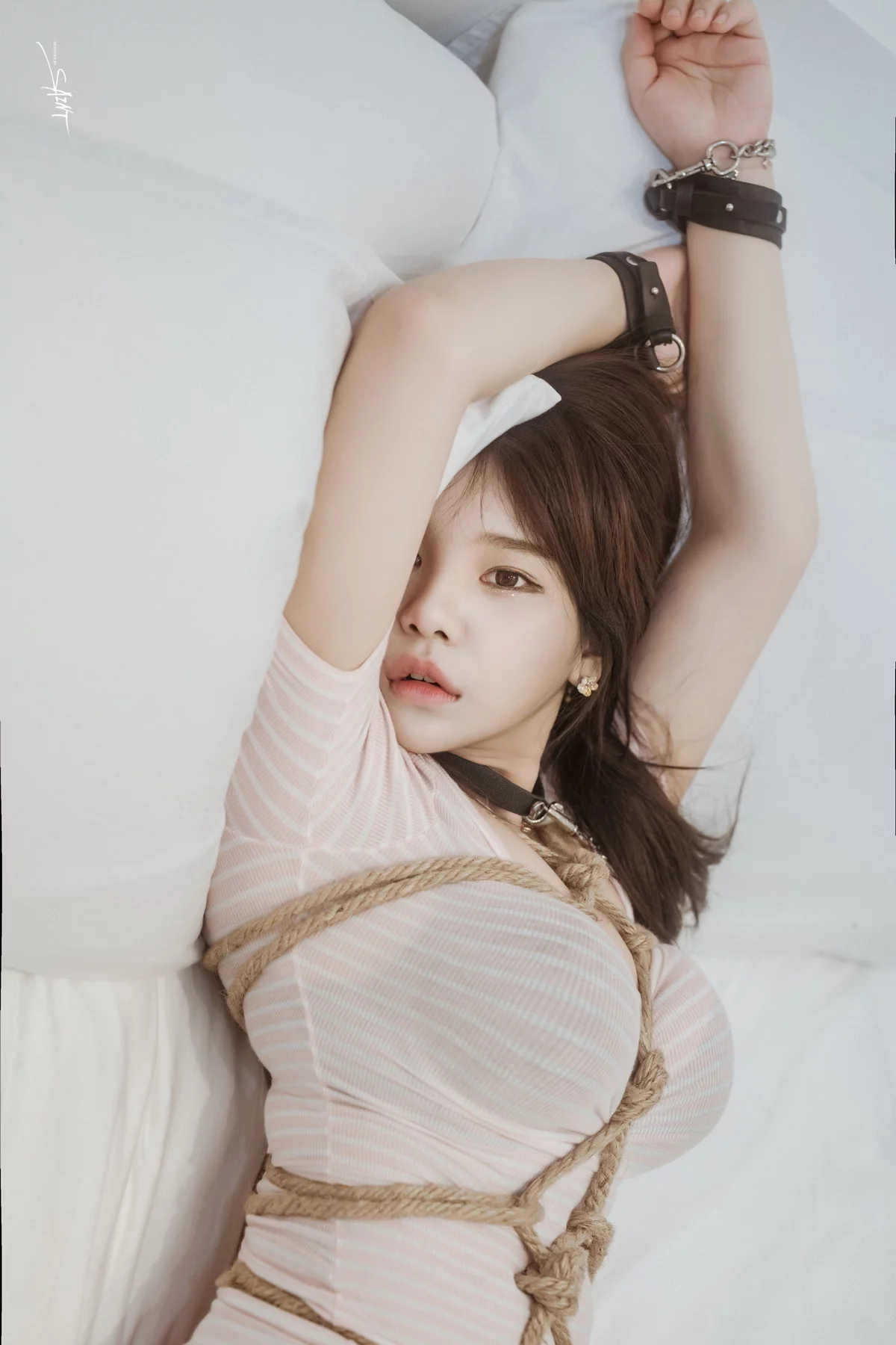 韩国网红美女Zzyuri-Rope Series主题私房绳索系列情趣捆绑秀丰满身材诱惑写真93P