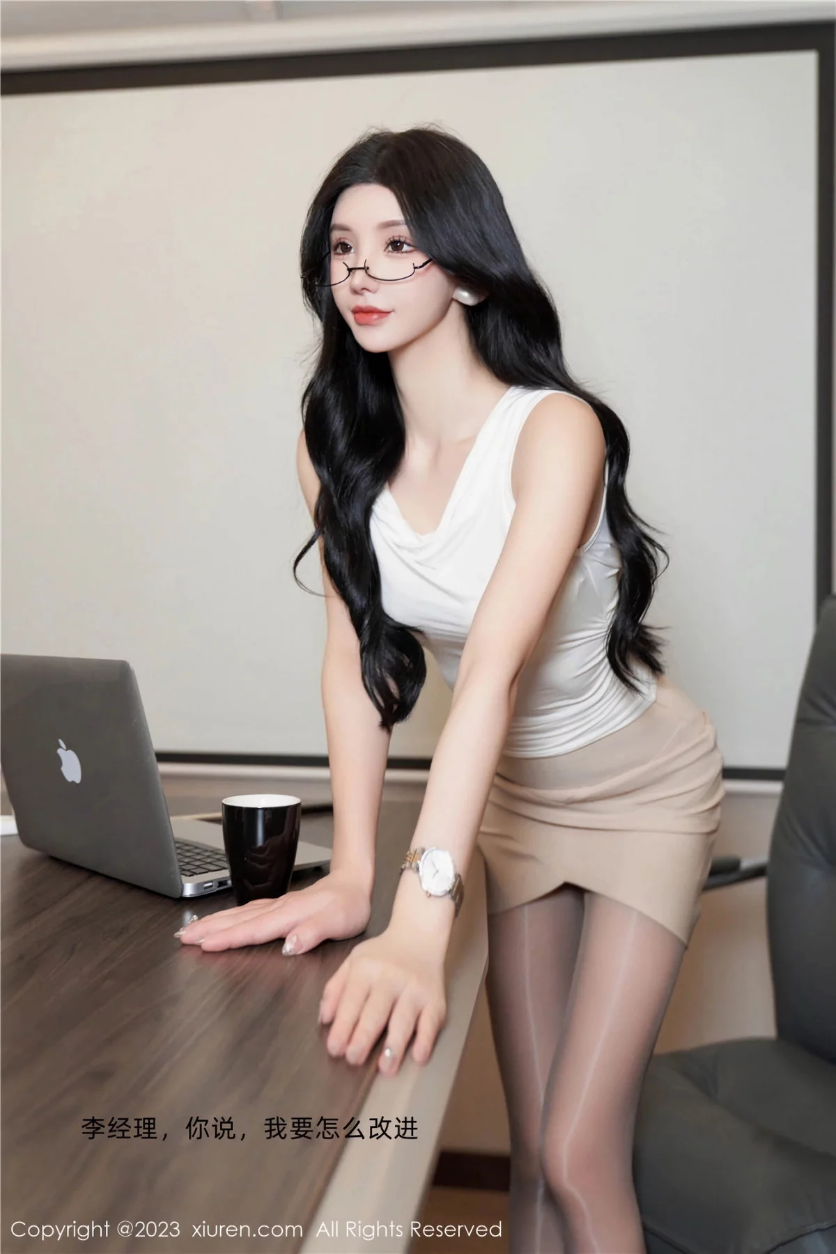 XiuRen第7682期_女神周于希Sally内衣销售剧情超薄无内黑丝秀惹火身材诱惑写真90P