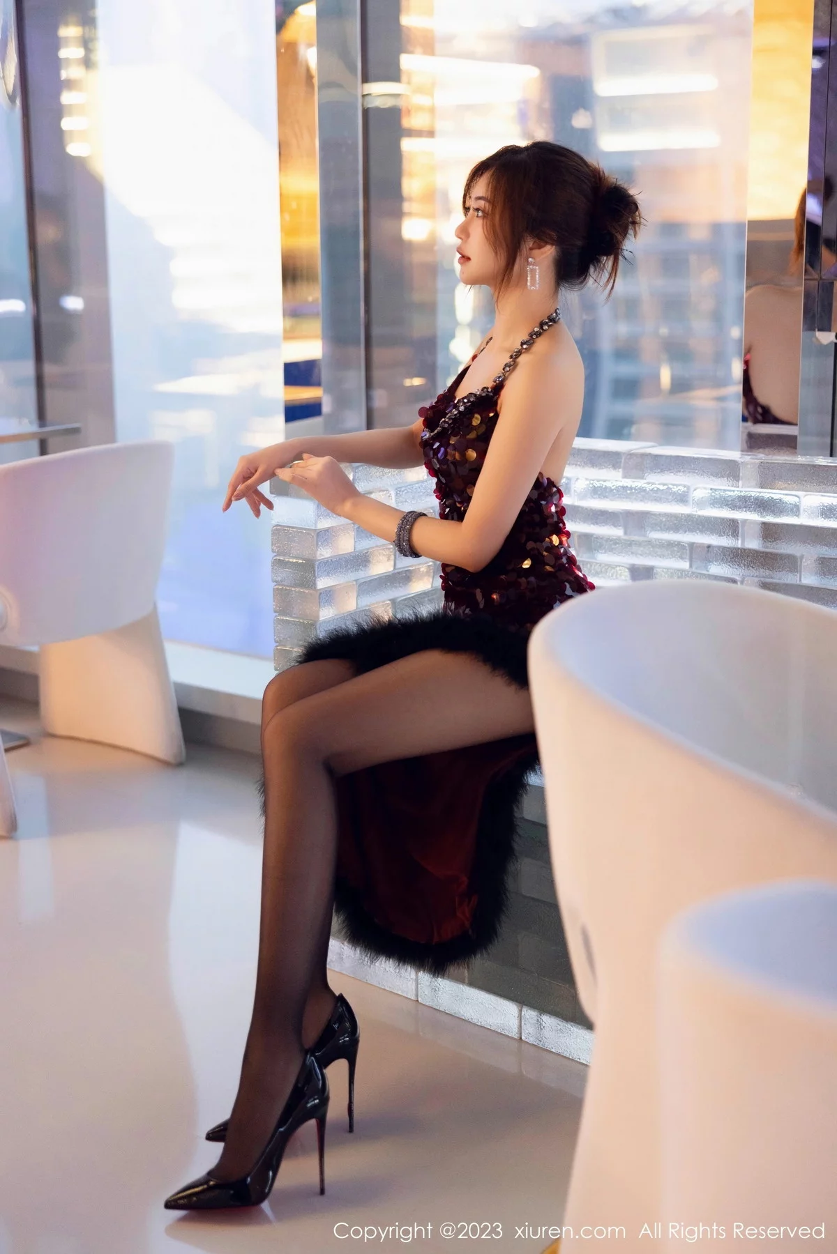 XiuRen第7679期_女神绮里嘉ula性感红色长裙露薄透情趣黑丝连体衣极致诱惑写真98P