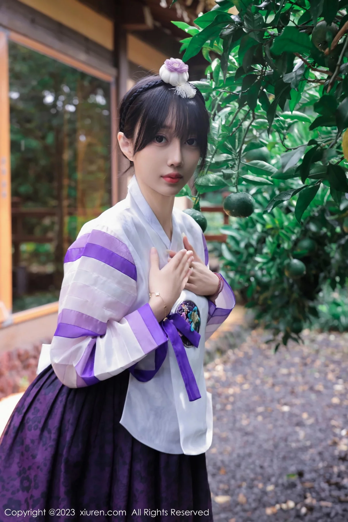 XiuRen第7677期_模特玥儿玥er济州岛旅拍大长今服饰半脱秀完美身姿迷人诱惑写真66P