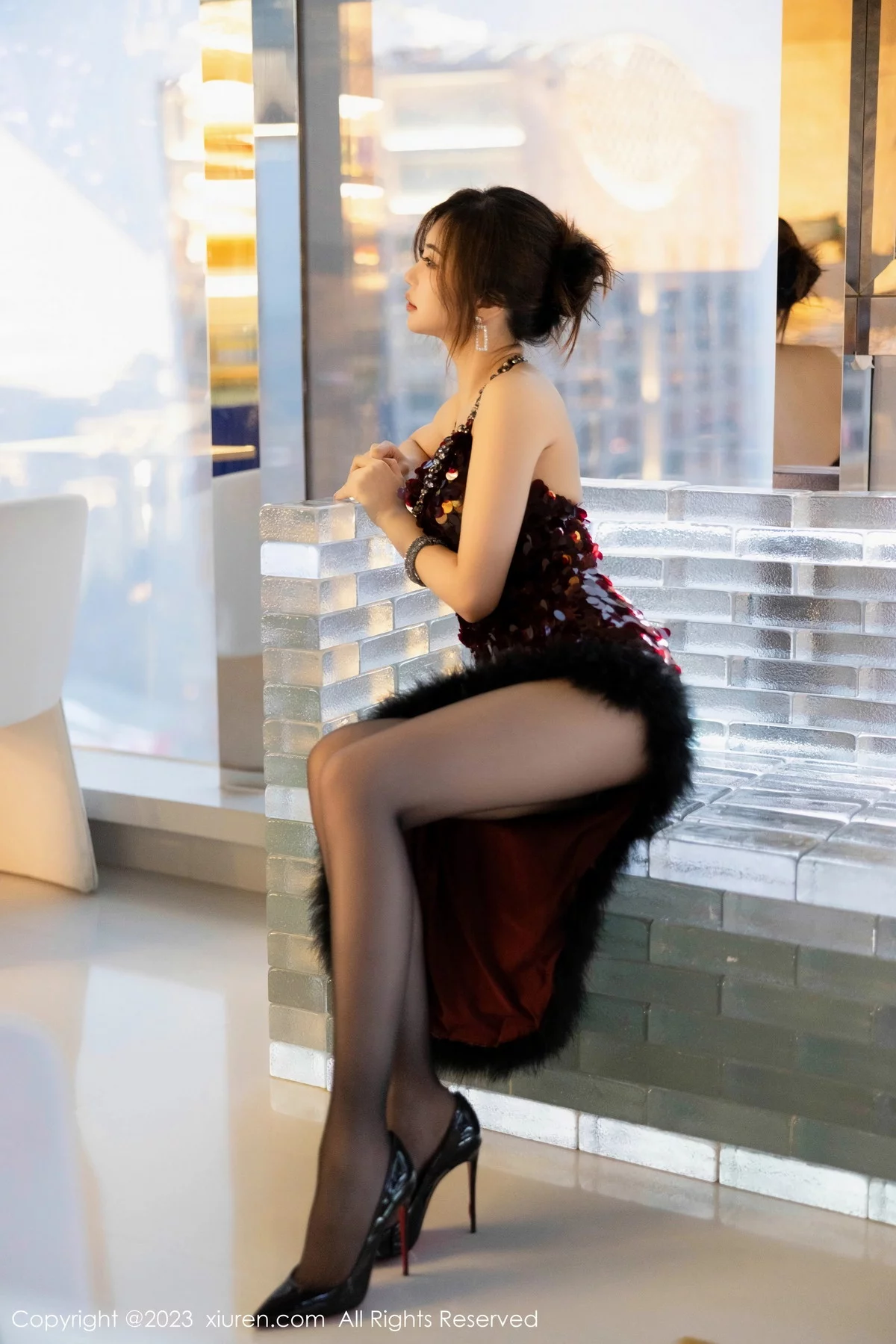 XiuRen第7679期_女神绮里嘉ula性感红色长裙露薄透情趣黑丝连体衣极致诱惑写真98P