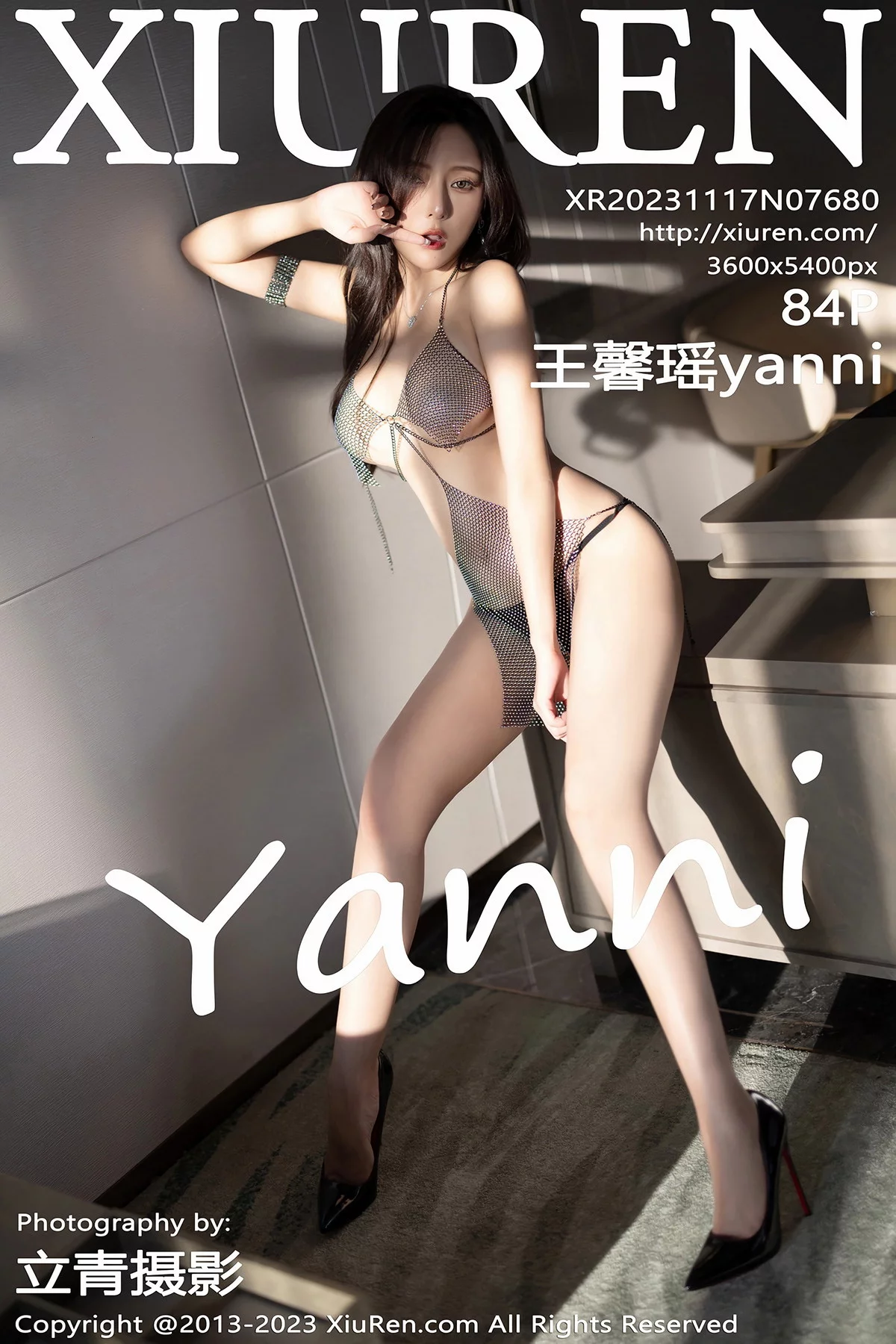 XiuRen第7680期_女神王馨瑶yanni性感黑色礼裙+链式情趣服饰秀惹火身材诱惑写真84P