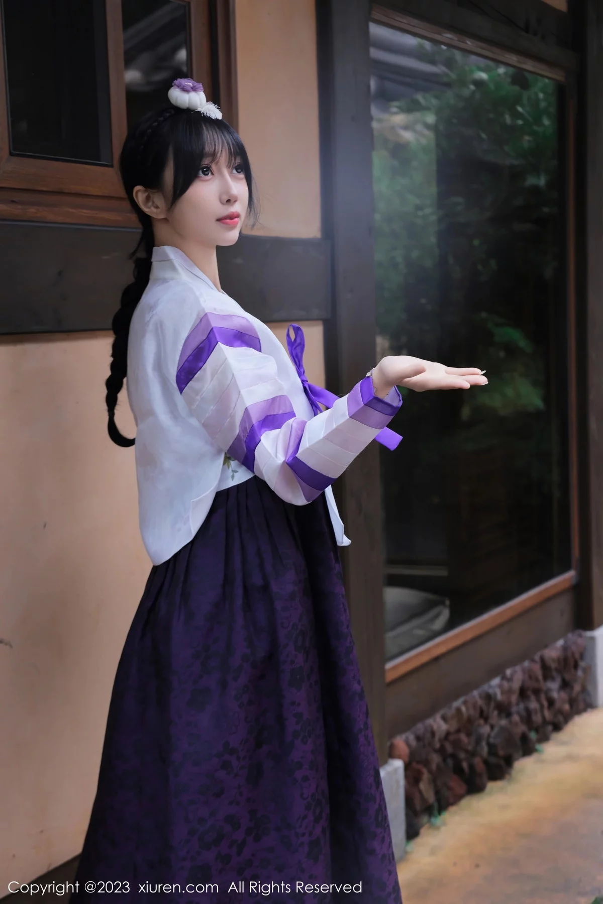 XiuRen第7677期_模特玥儿玥er济州岛旅拍大长今服饰半脱秀完美身姿迷人诱惑写真66P