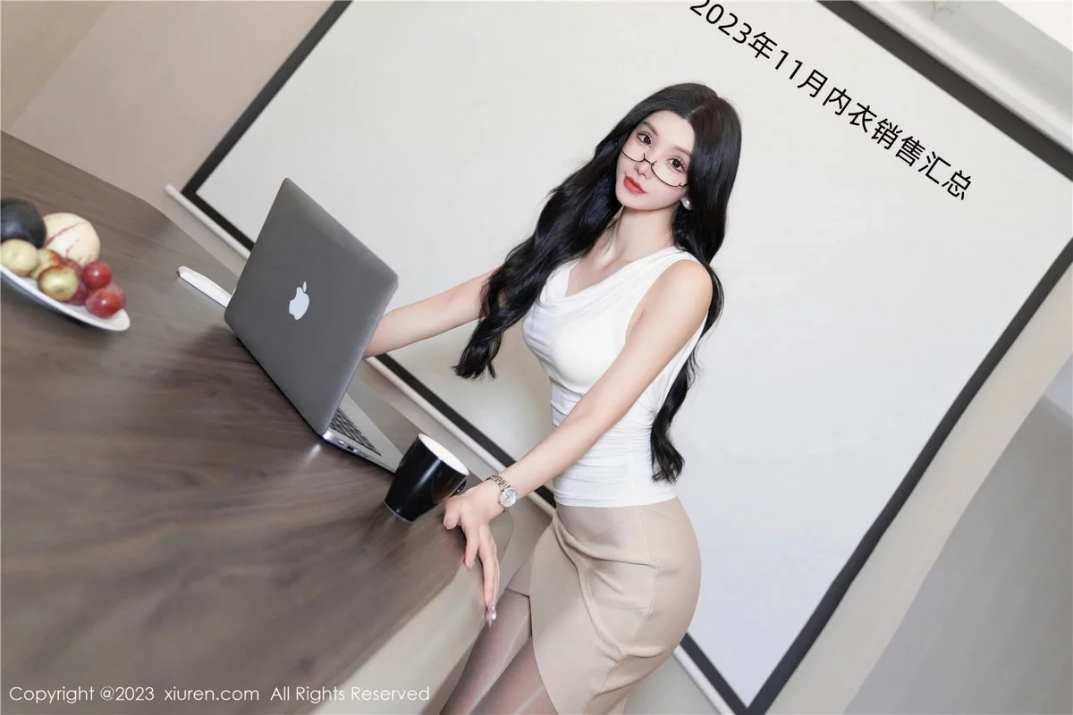 XiuRen第7682期_女神周于希Sally内衣销售剧情超薄无内黑丝秀惹火身材诱惑写真90P