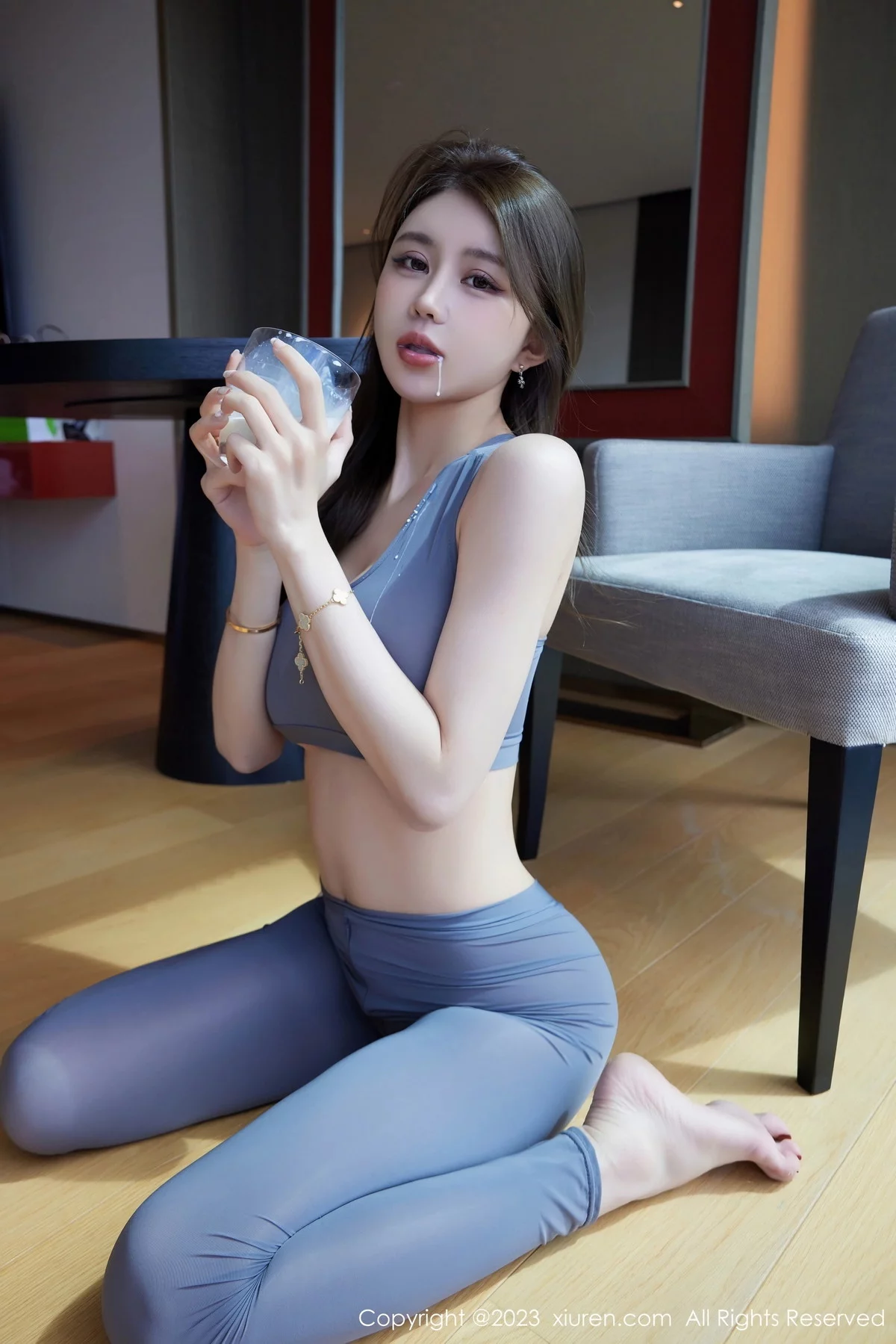 XiuRen第7557期_模特tina_甜仔性感灰色真空瑜伽服紧身秀凹凸身材惹火诱惑写真64P