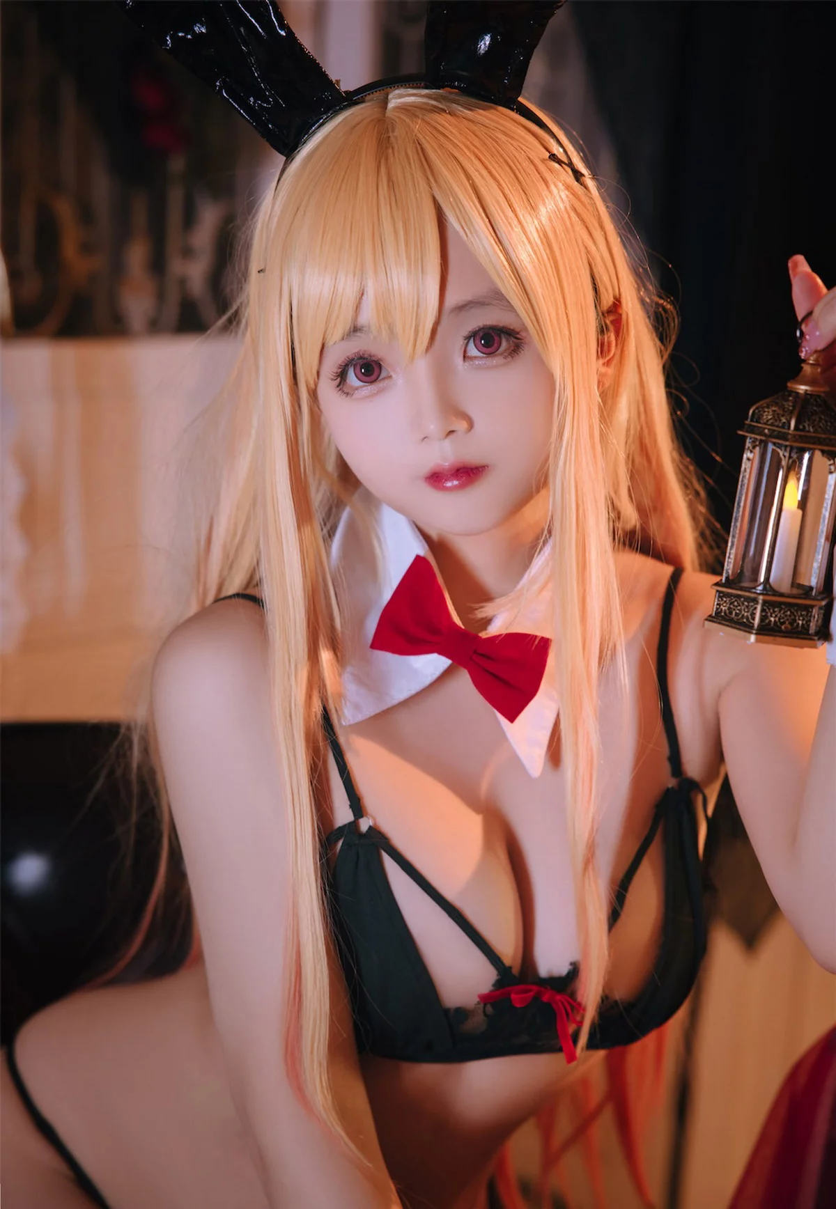 Cosplay美女日奈娇梦兔子内衣主题性感黑色内衣配黑丝吊袜秀翘臀美腿诱惑写真35P